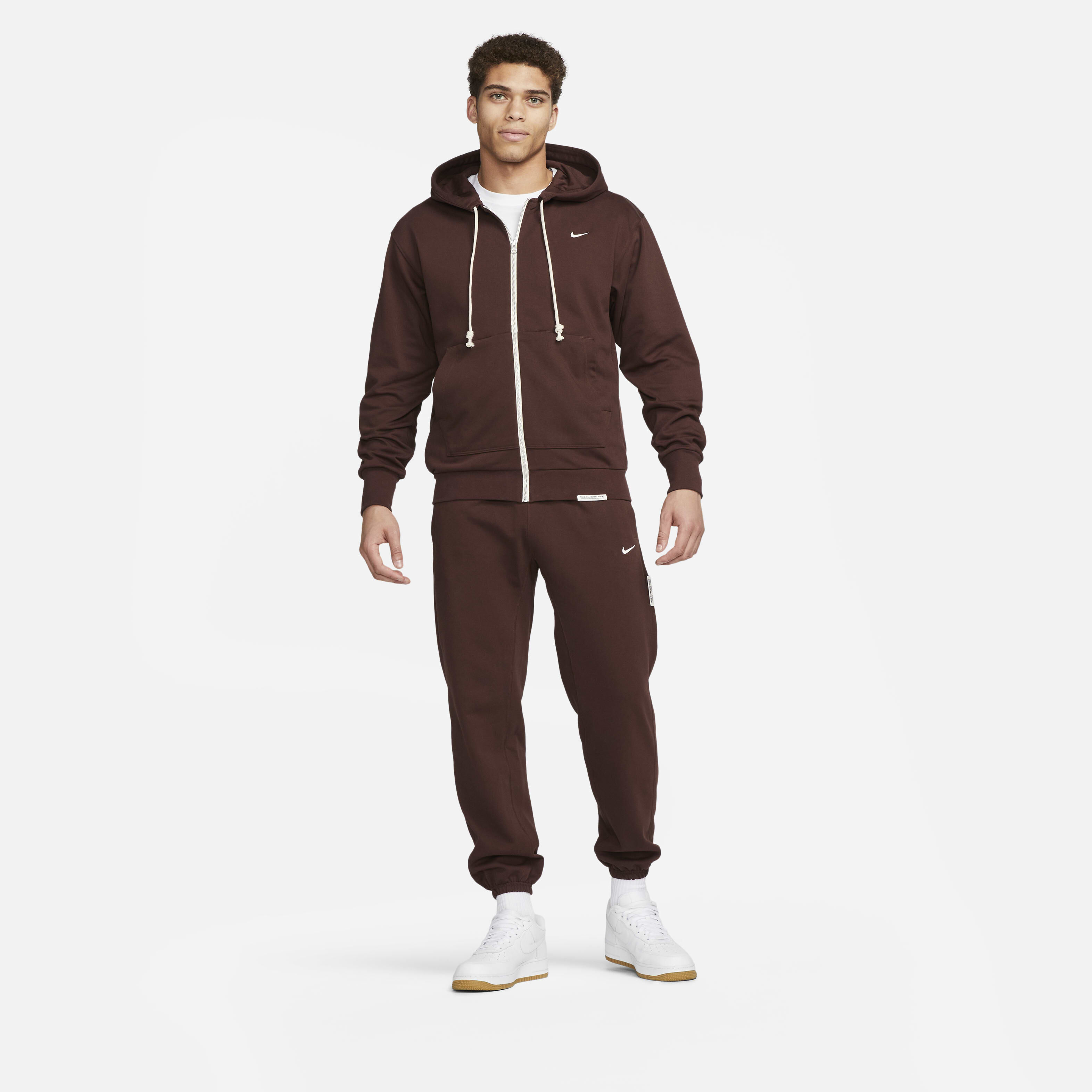 Nike Standard Issue image number 6