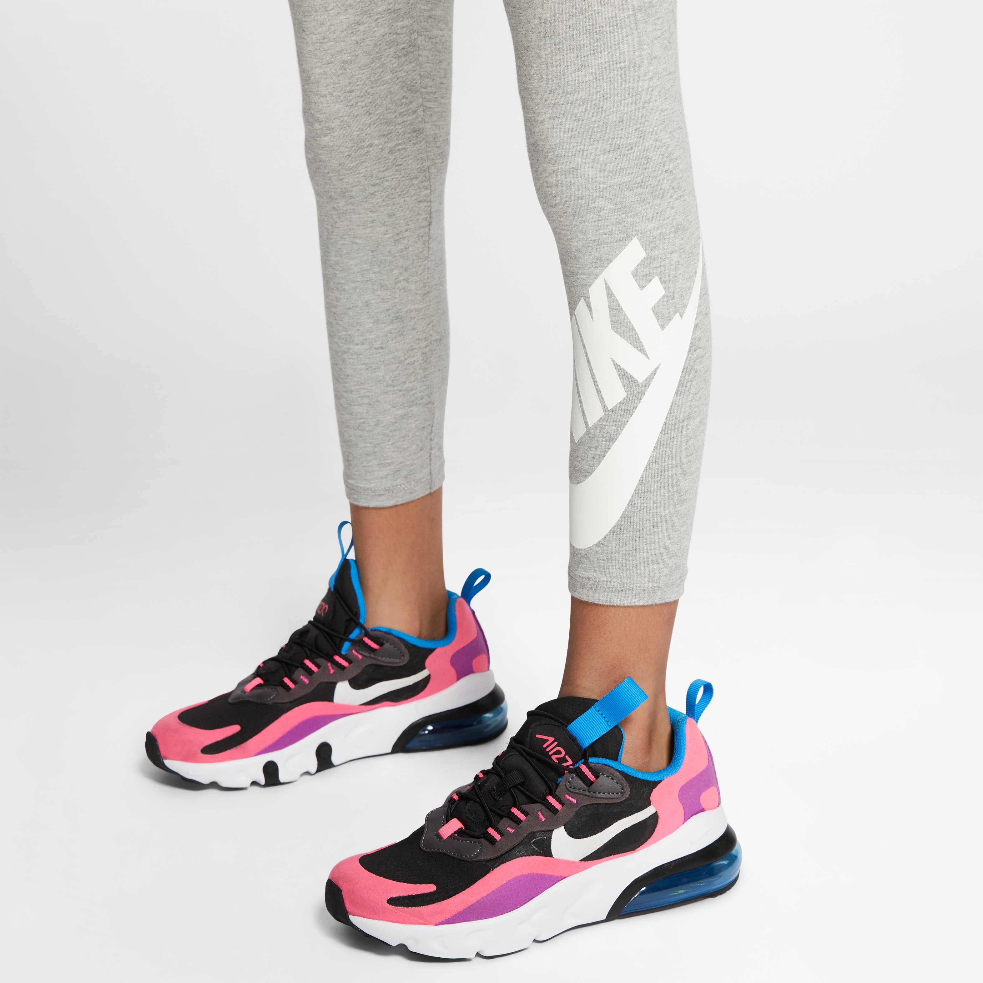 Nike Sportswear image number 2