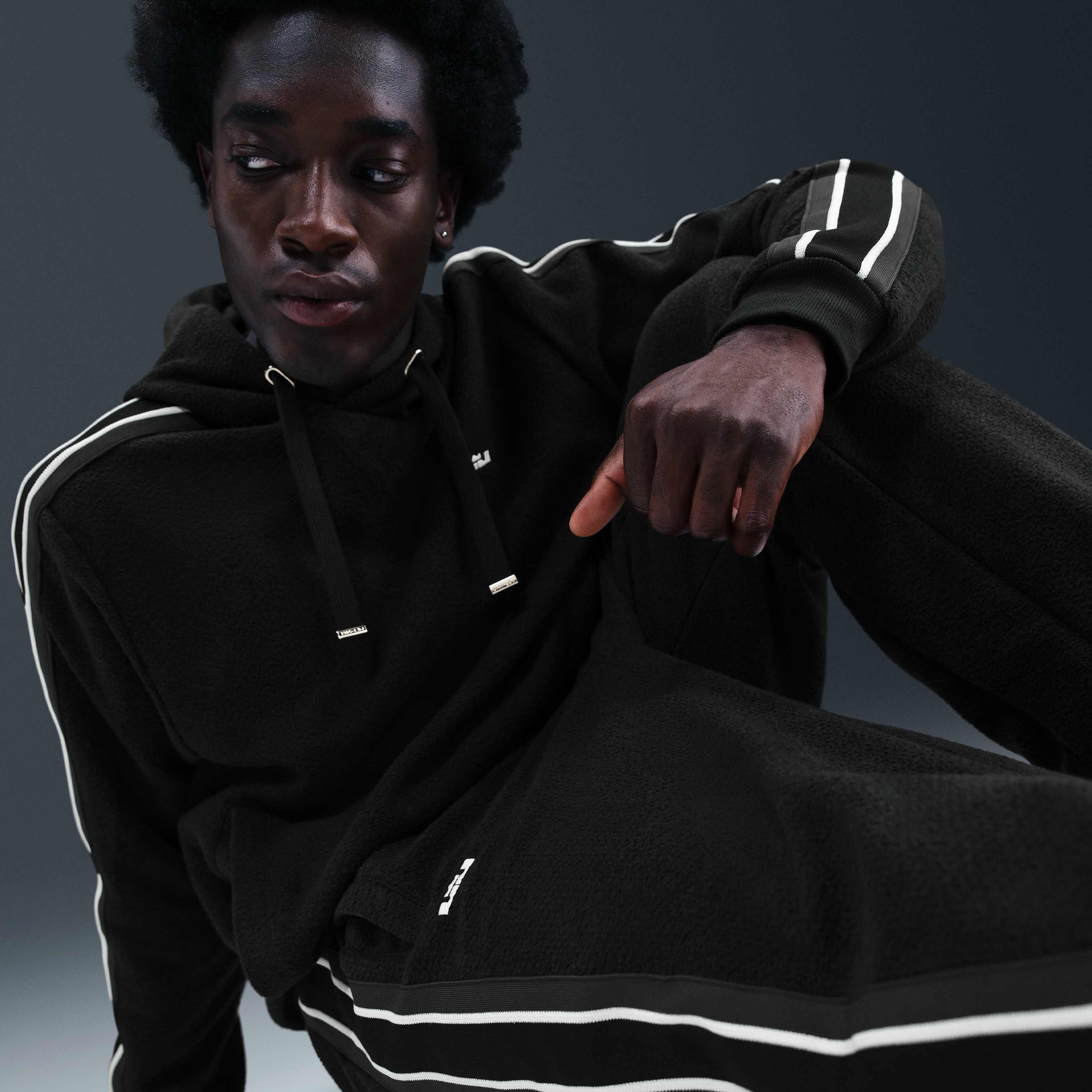 LeBron Standard Issue image number 4