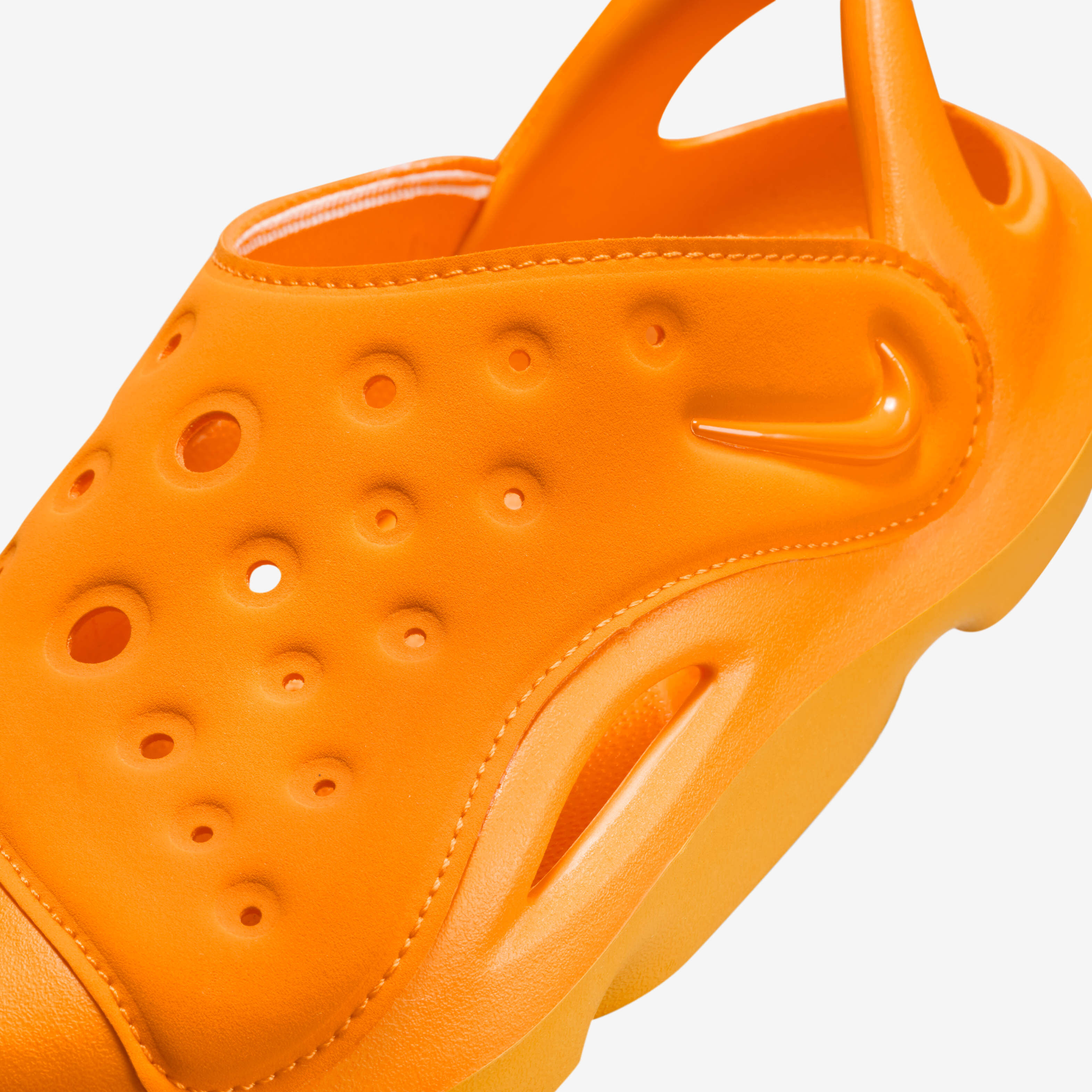 Nike Aqua Swoosh image number 6