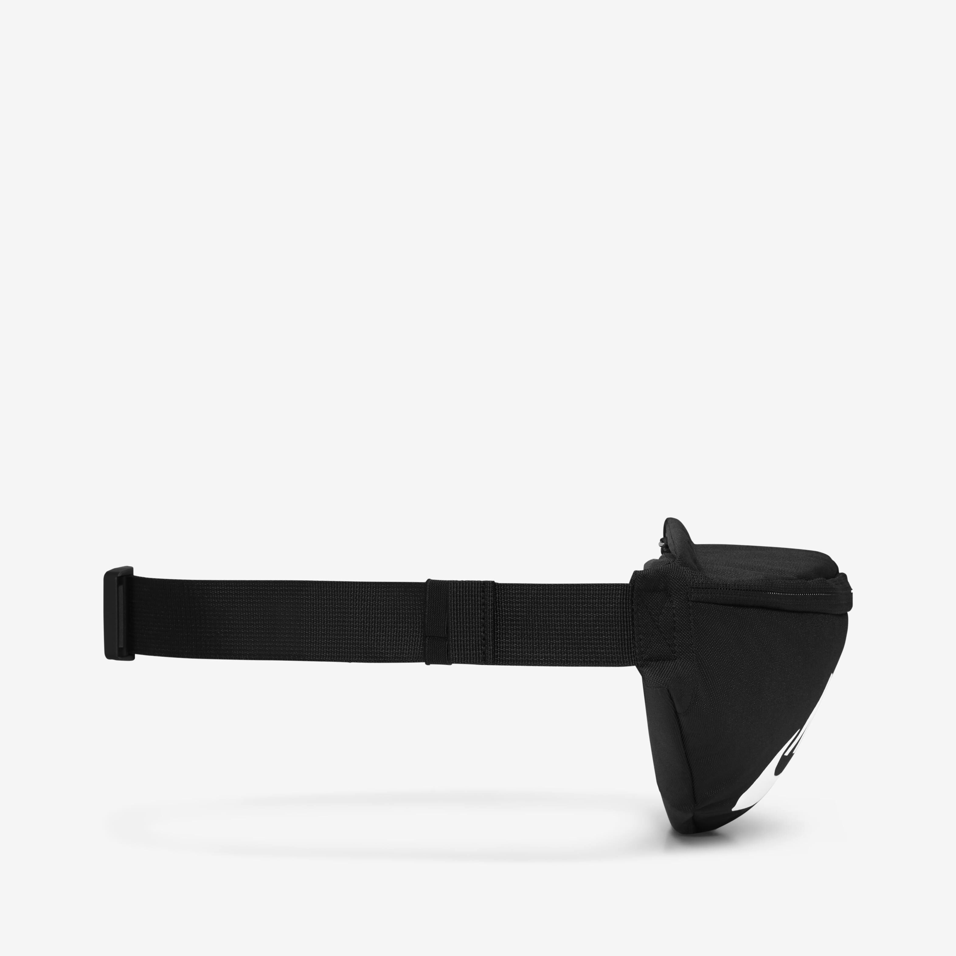 Nike Heritage image number 2