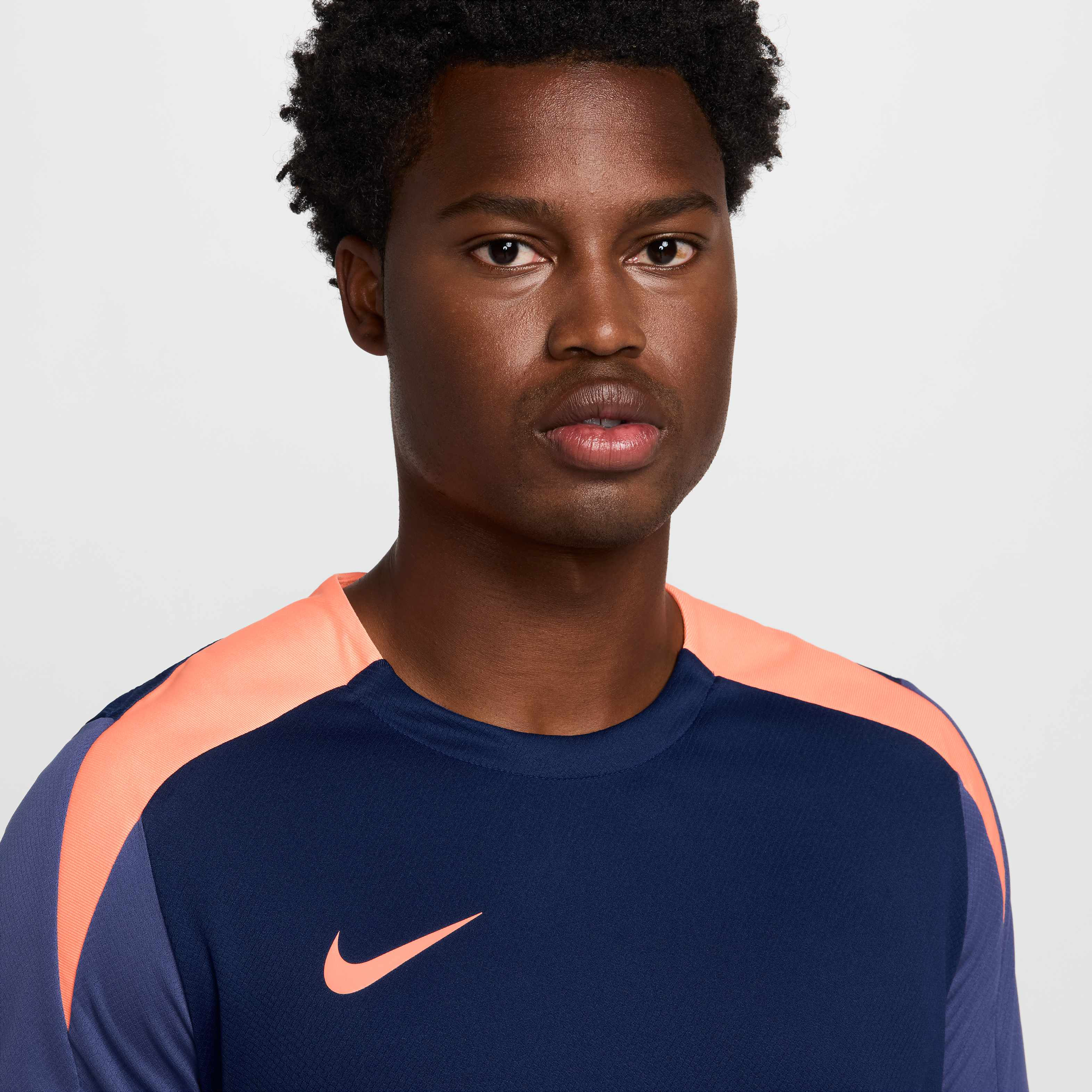 نايكي سترايك image number 2