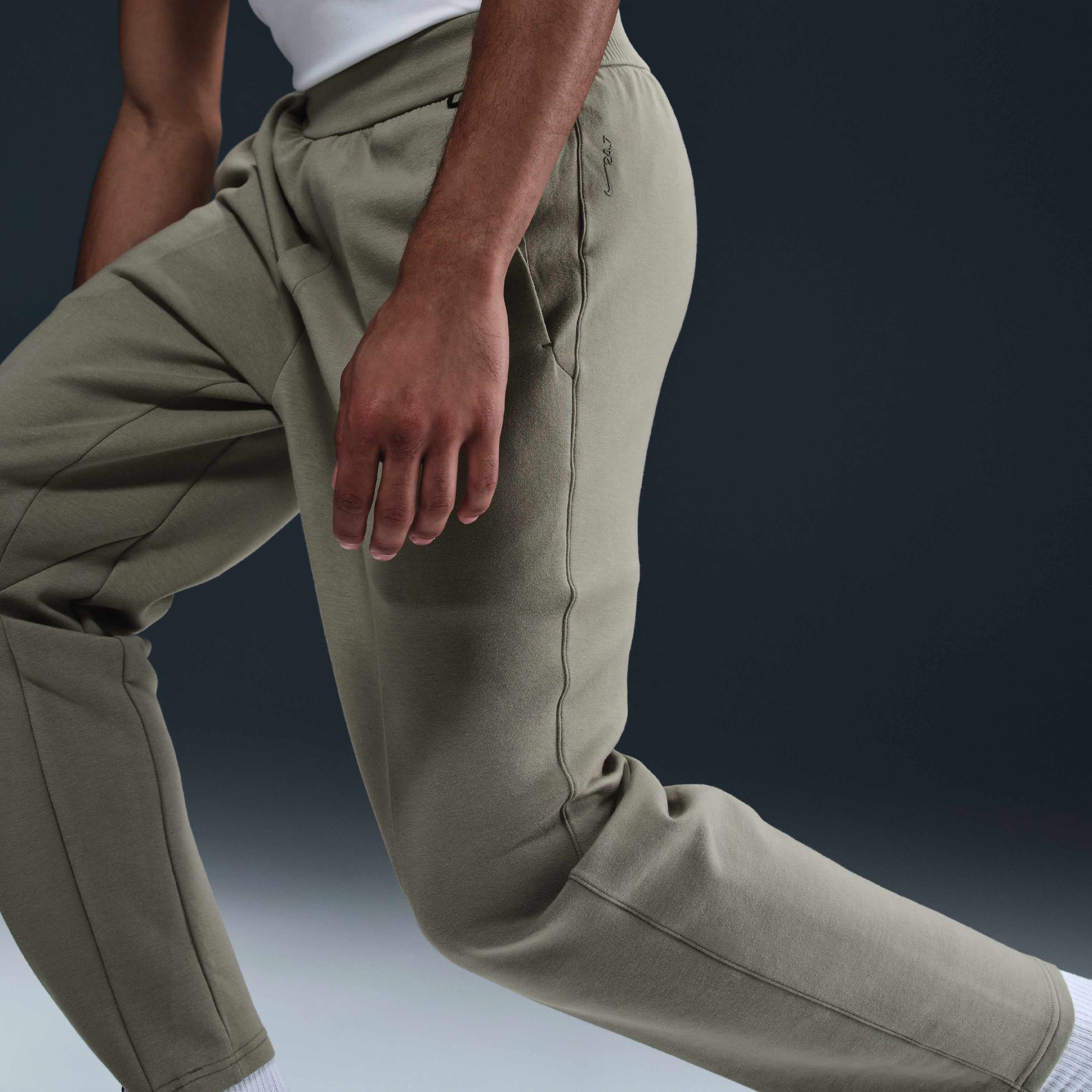 نايكي 24.7 امبوسبلي سوفت image number 4