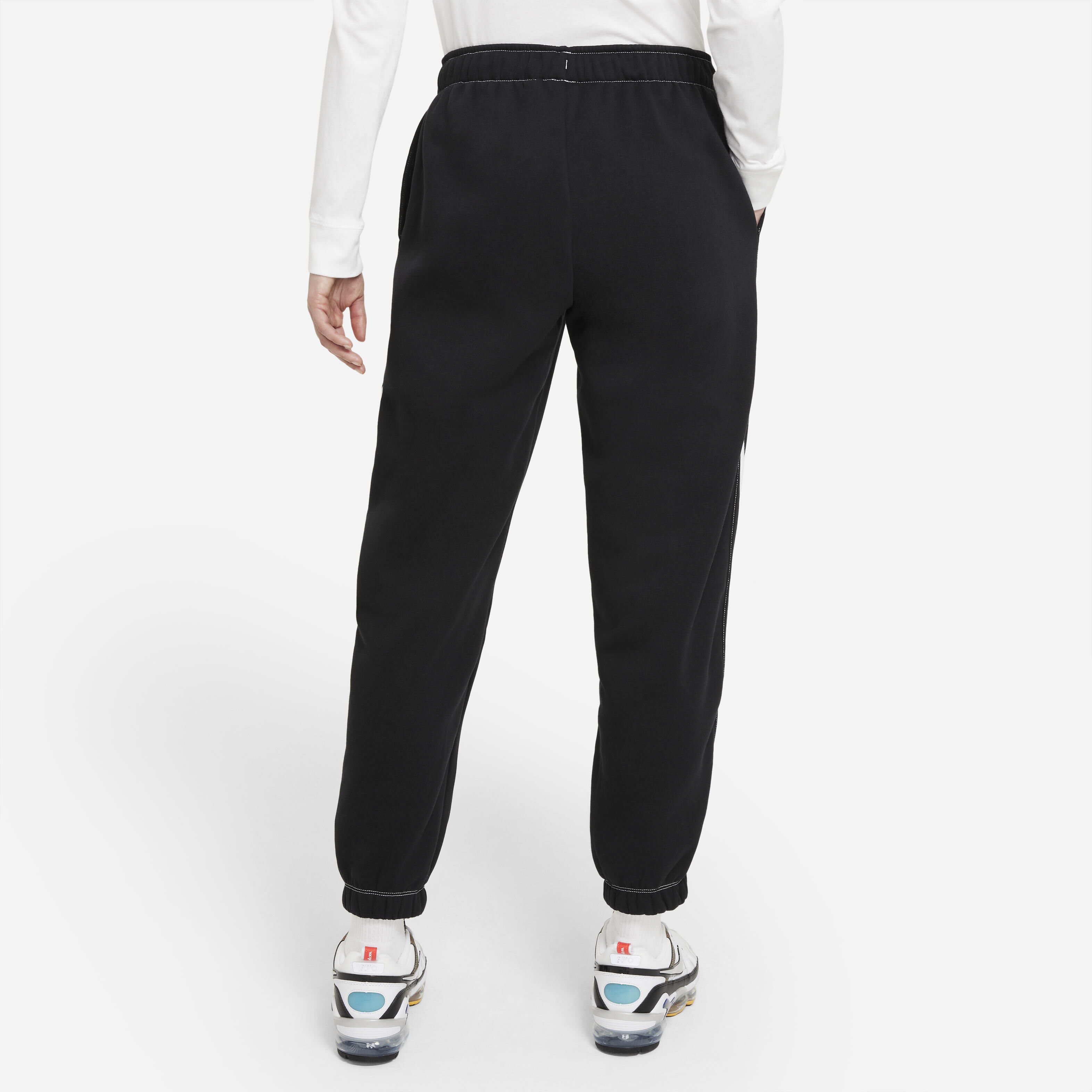 Nike Sportswear Swoosh image number 1