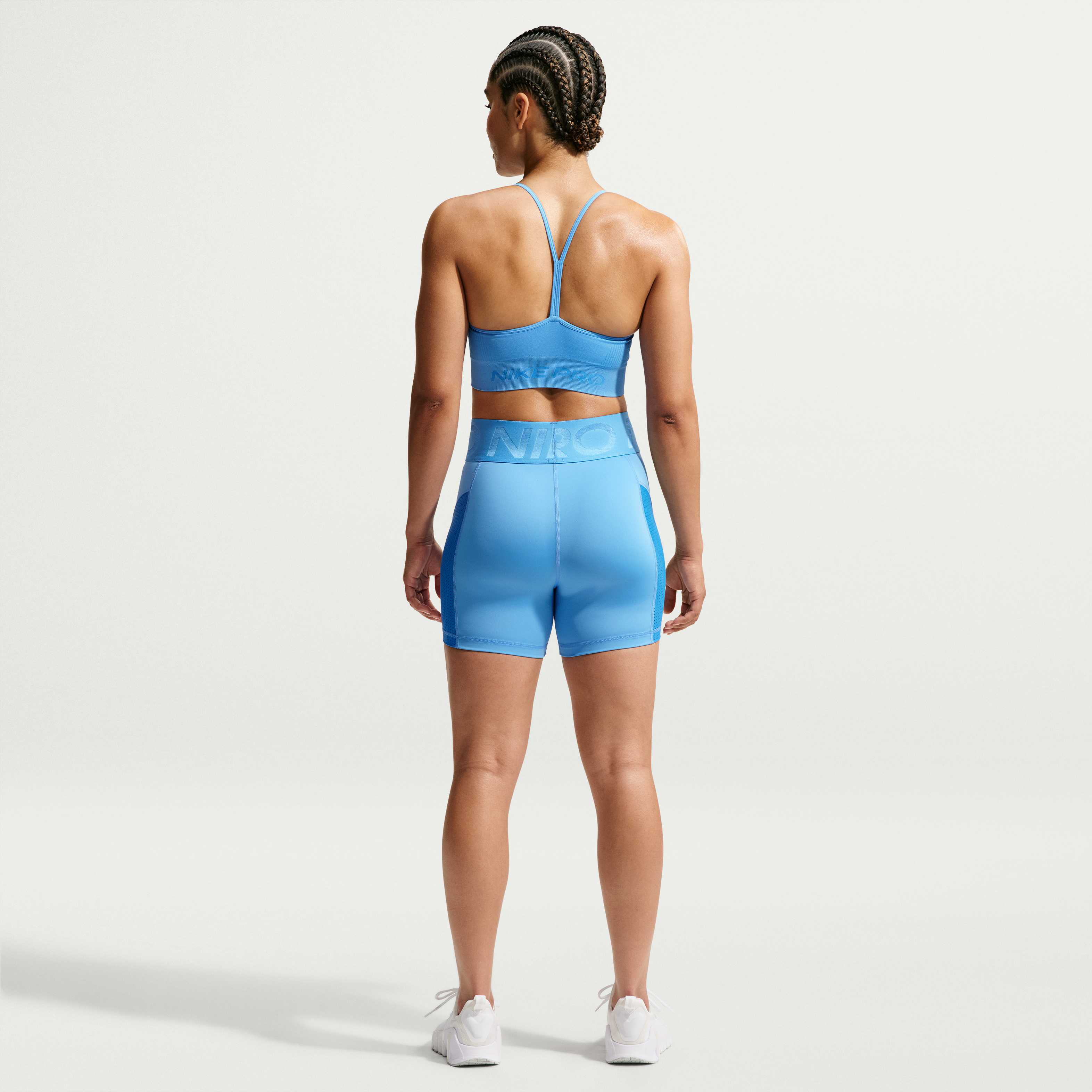 Nike Pro Sculpt image number 4