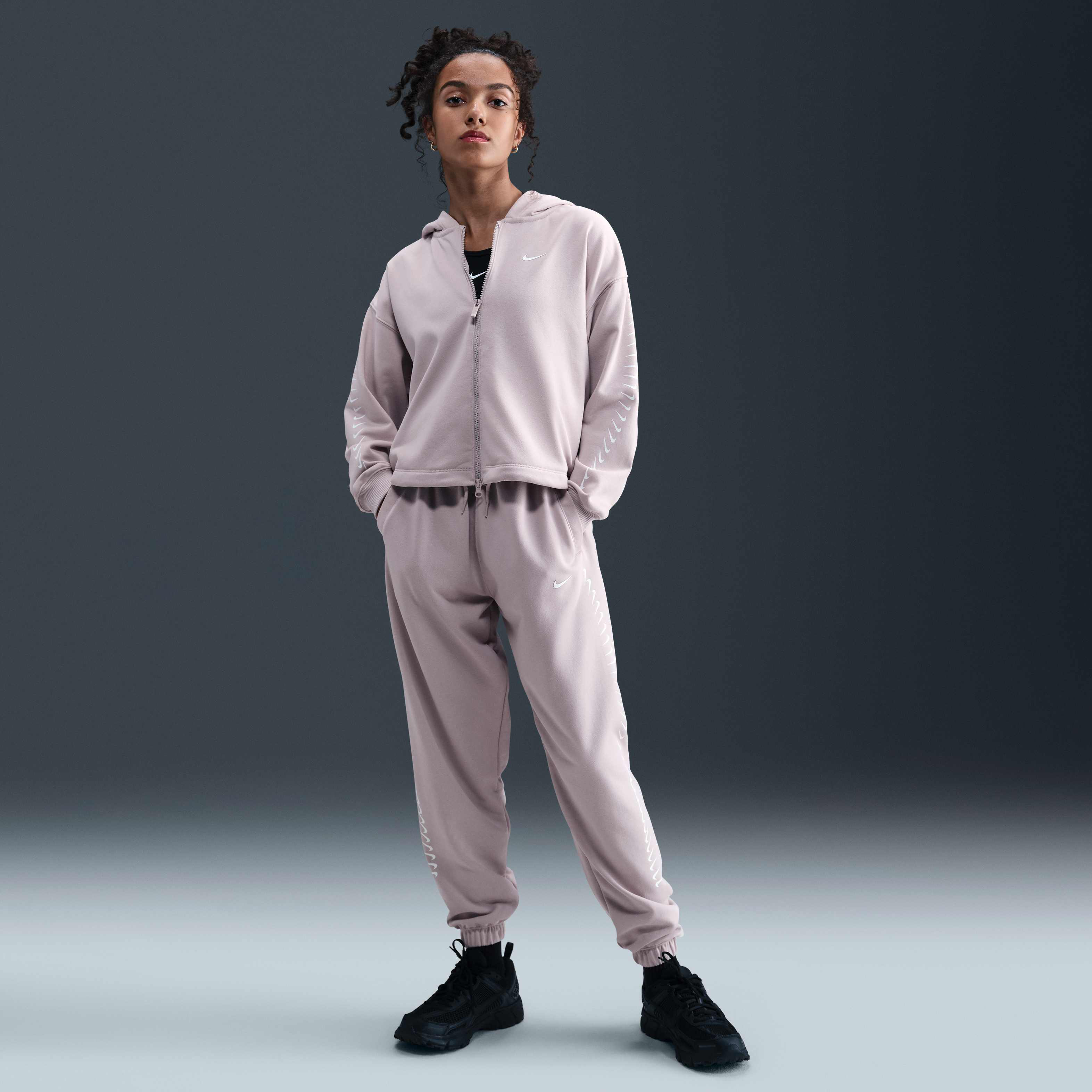 Nike Sportswear image number 3