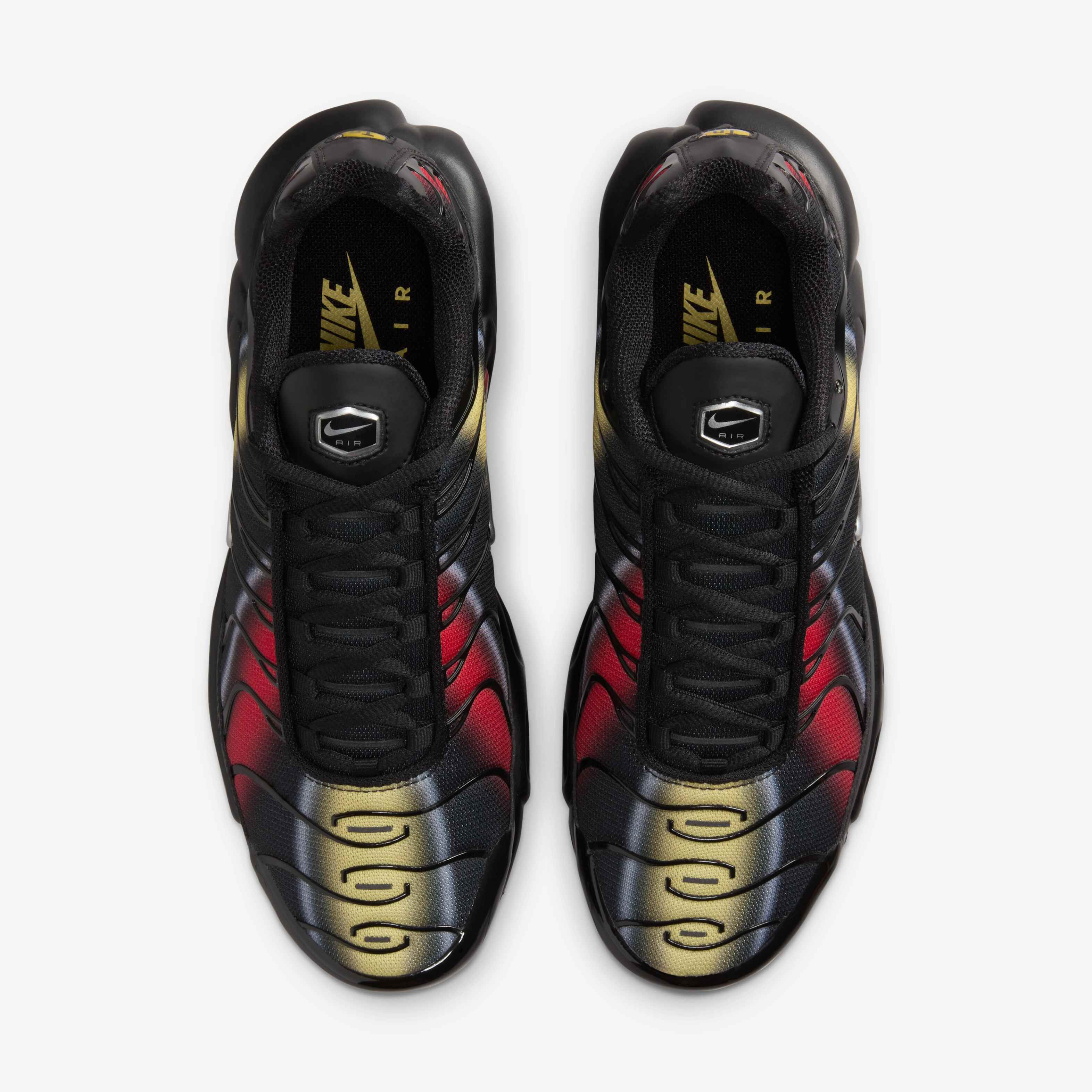 Nike Air Max Plus image number 3