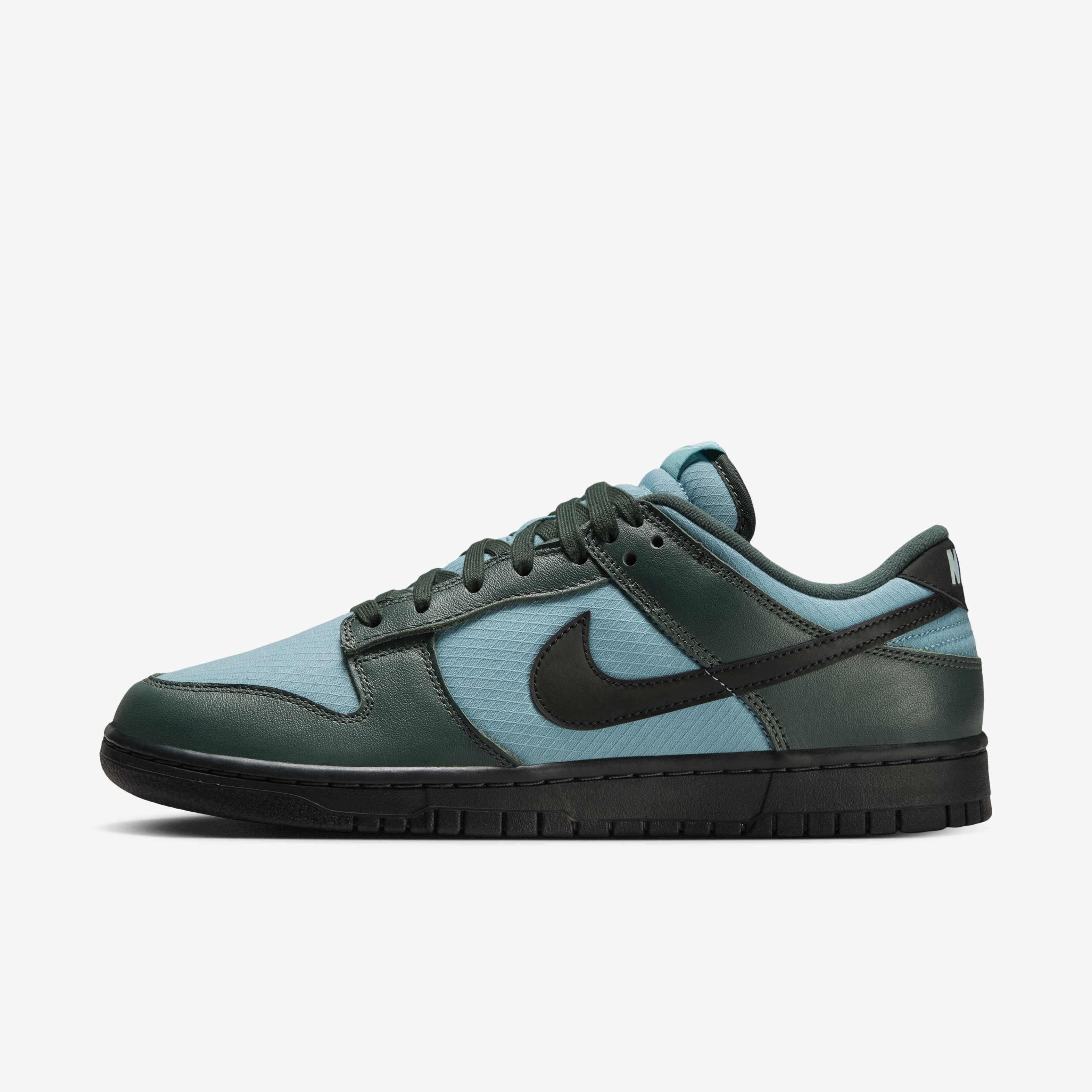 Buy Nike Dunk Low Retro SE Men s Winterized Shoes Nike Qatar Official