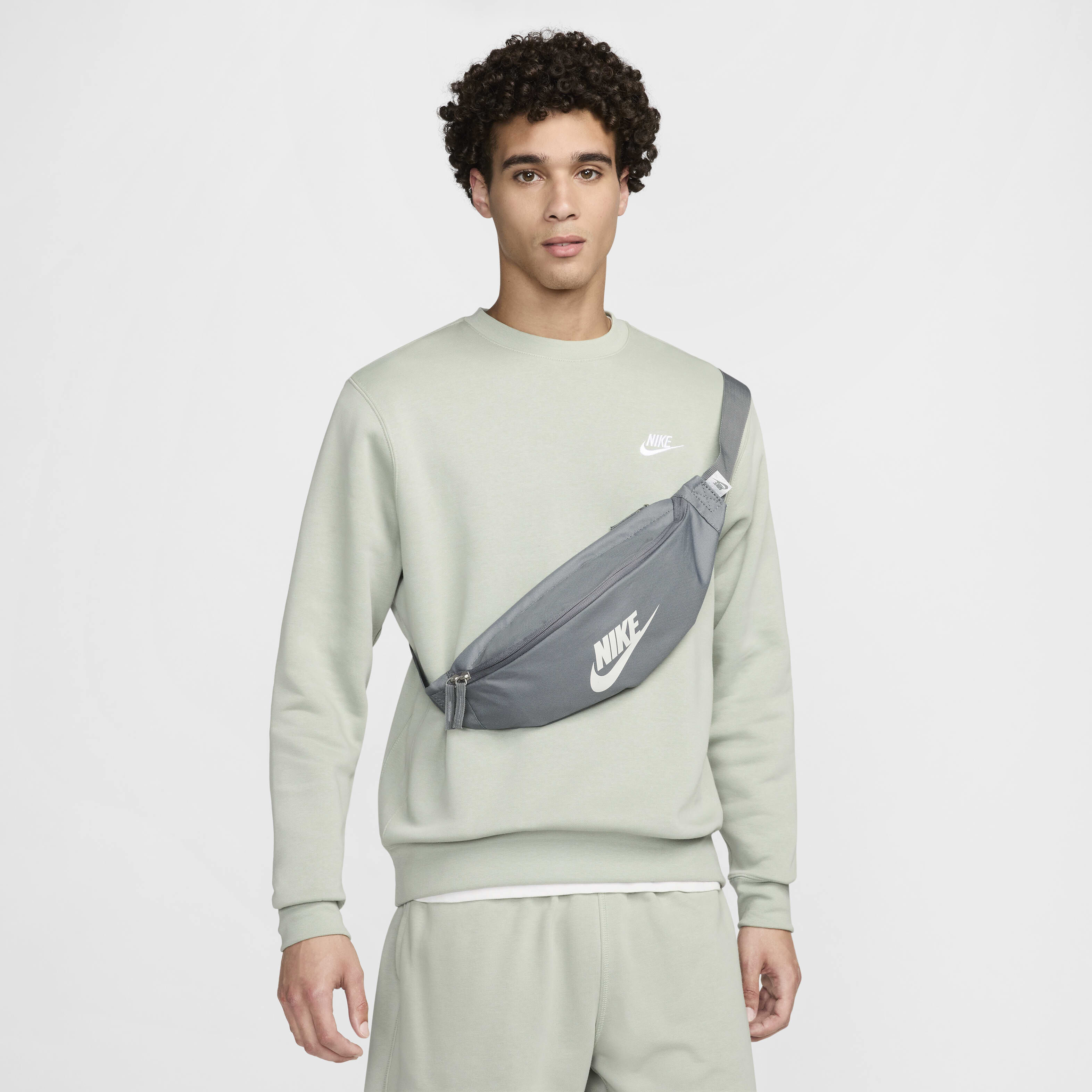 Nike Heritage image number 0