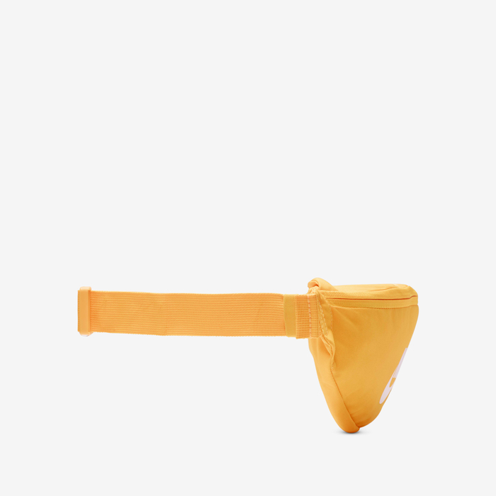 نايكي هيرتج image number 2 نايكي هيرتج image number 2