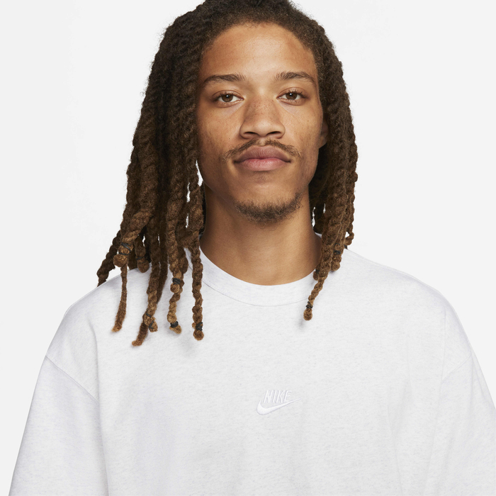 Nike Sportswear Premium Essentials image number 2 Nike Sportswear Premium Essentials image number 2