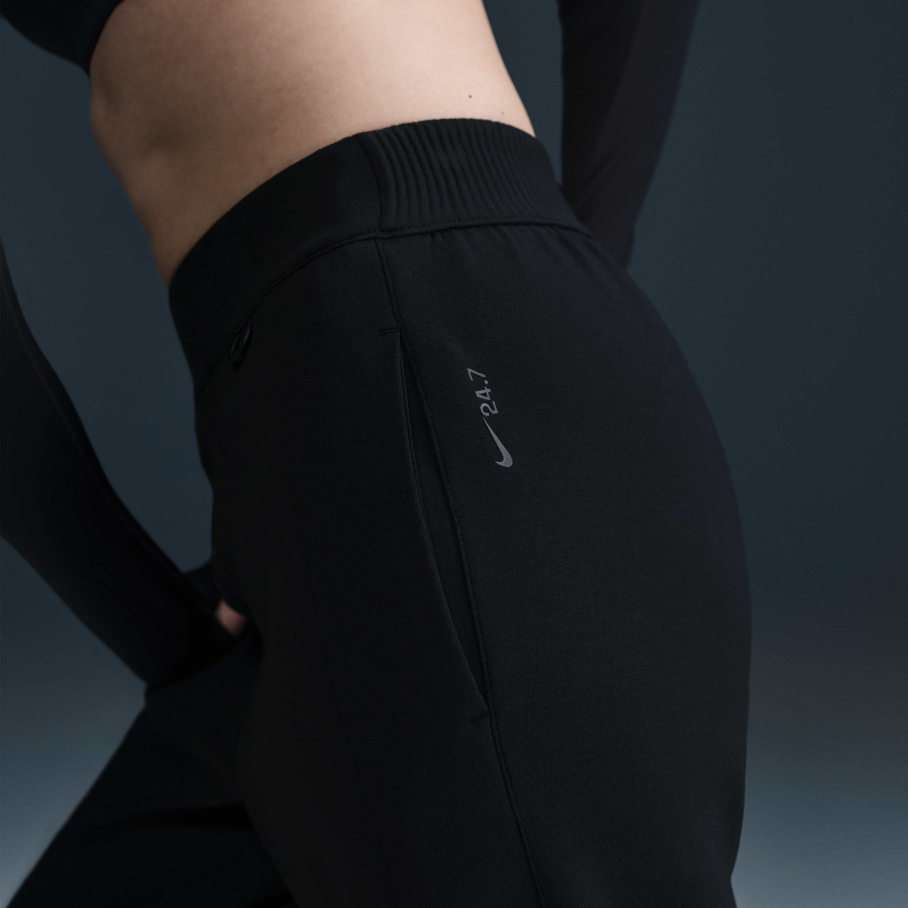 نايكي 24.7 امبوسبلي سوفت image number 5