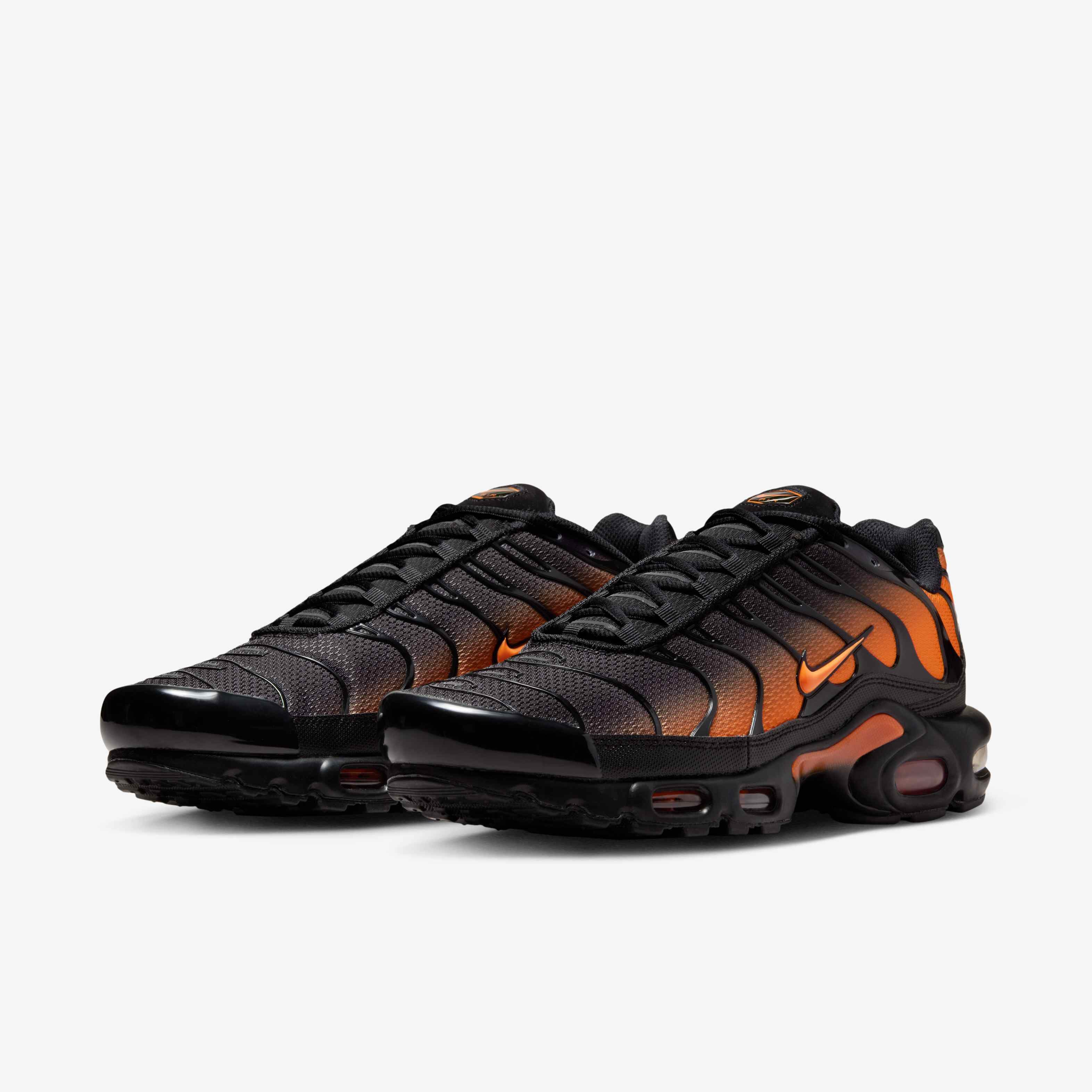 Nike Air Max Plus image number 4