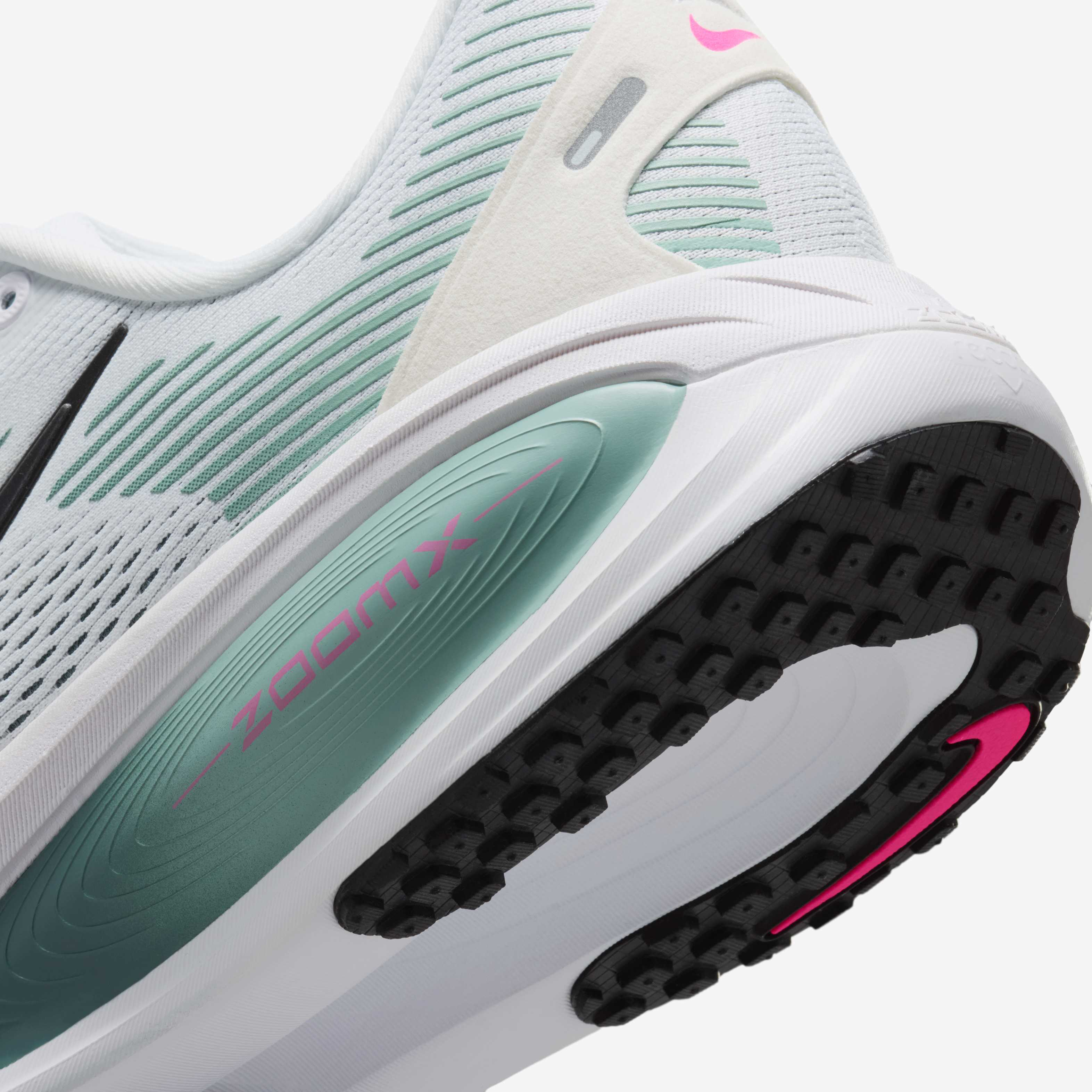Nike Vomero 18 image number 7