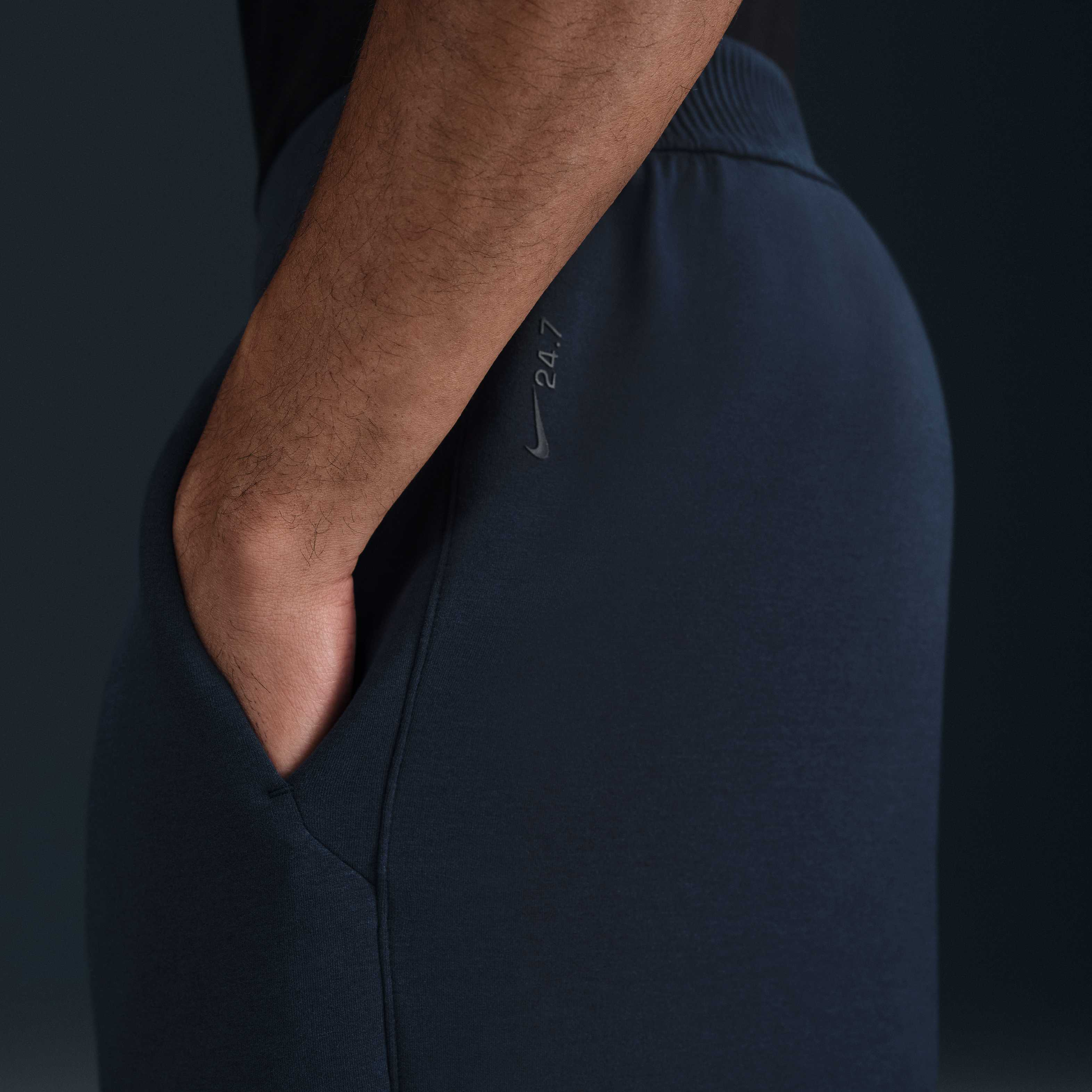 نايكي 24.7 امبوسبلي سوفت image number 5