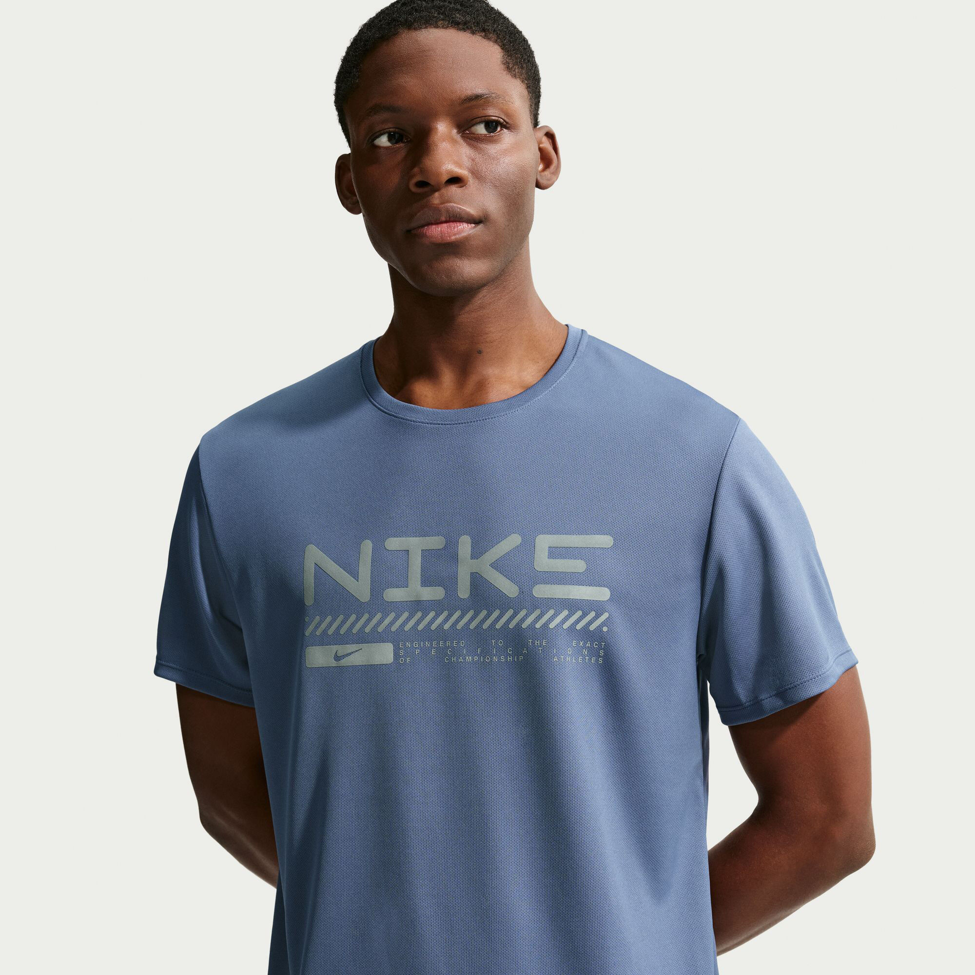 Nike Miler image number 2