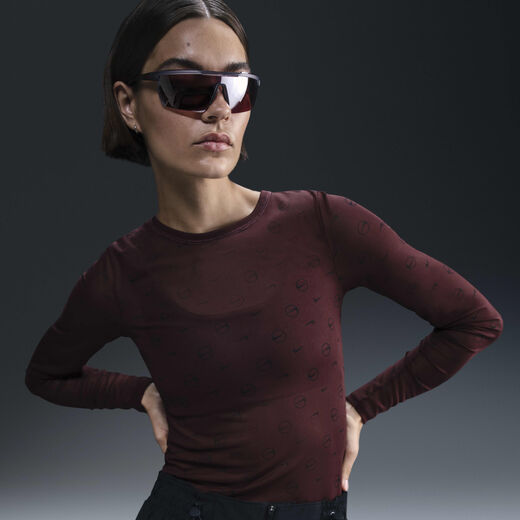 نايكي سبورتسوير