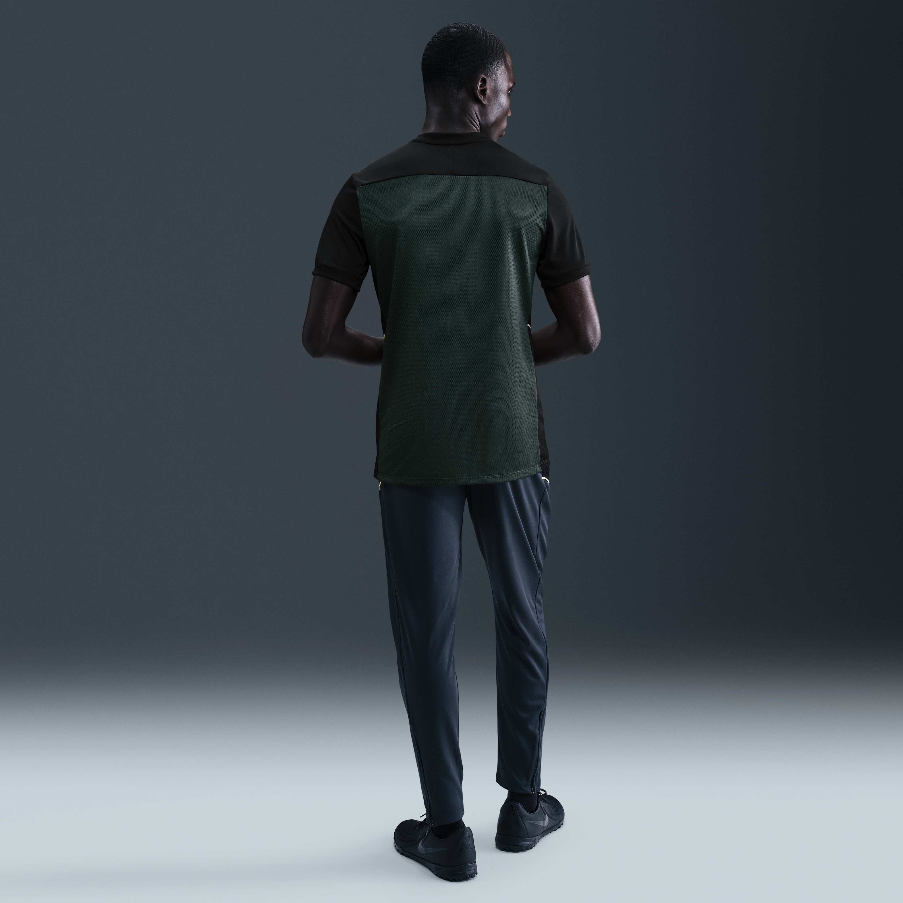 نايكي أكاديمي image number 4