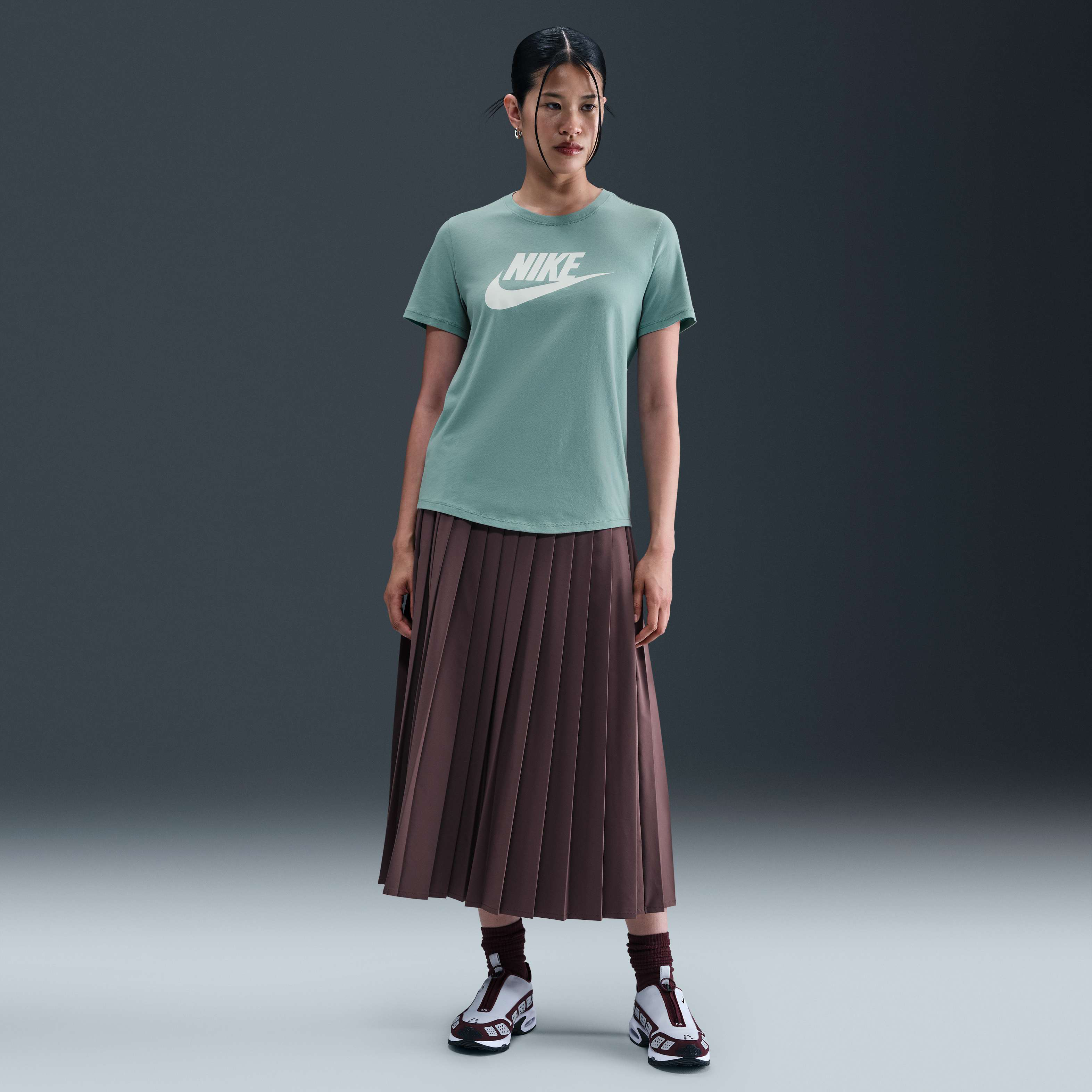 Nike Sportswear Essentials image number 3