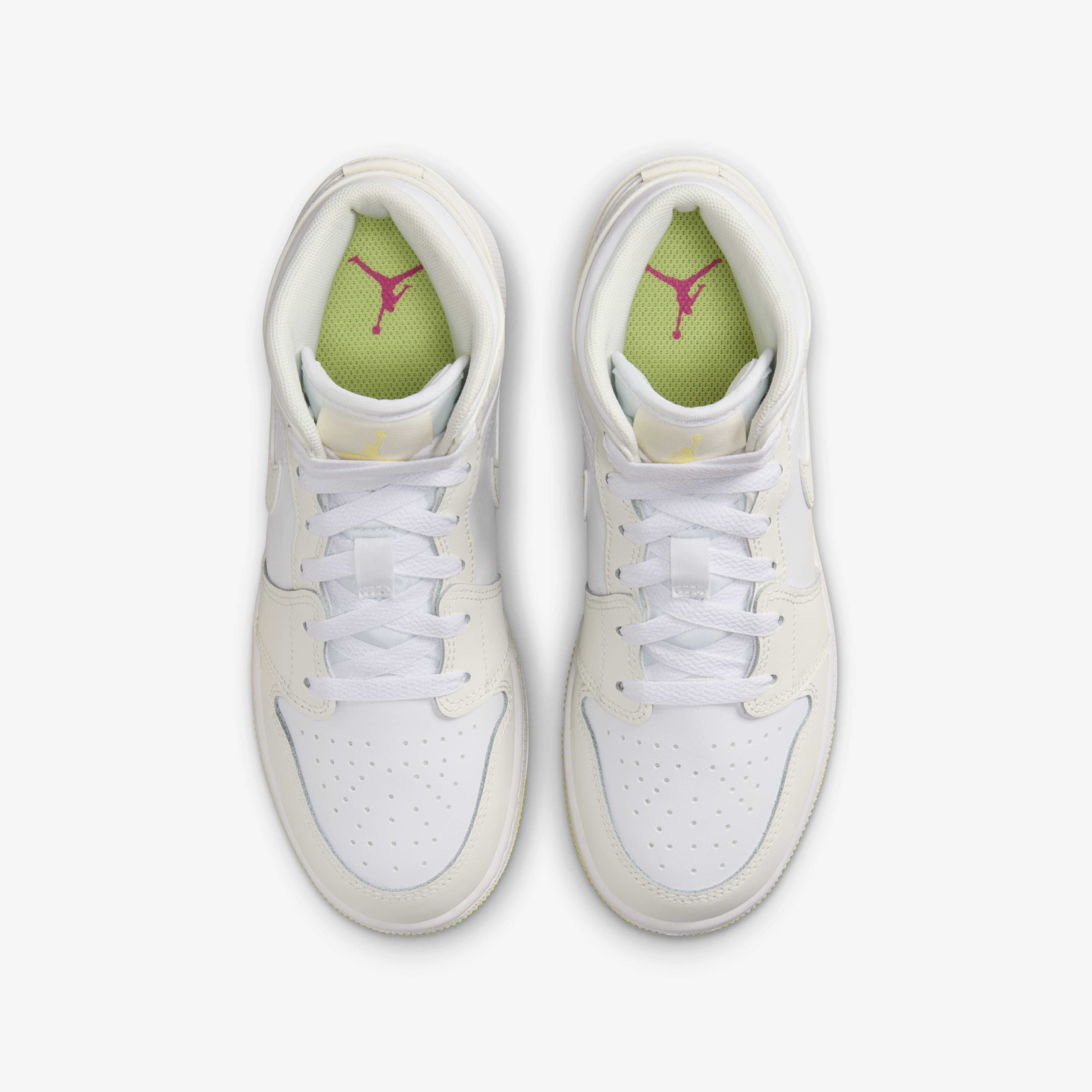 Air Jordan 1 Mid image number 3