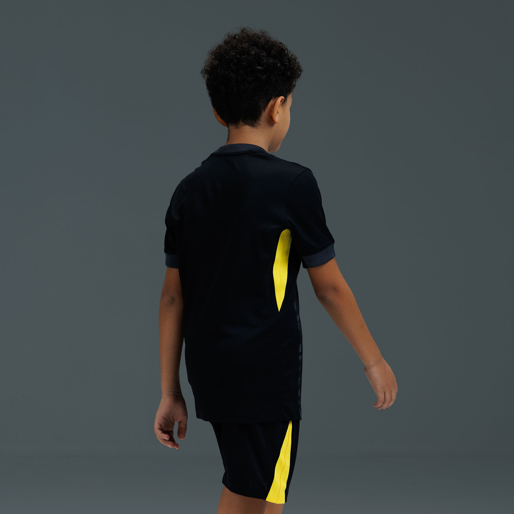 Al-Ittihad F.C. 2025/26 Stadium Third Jersey image number 1