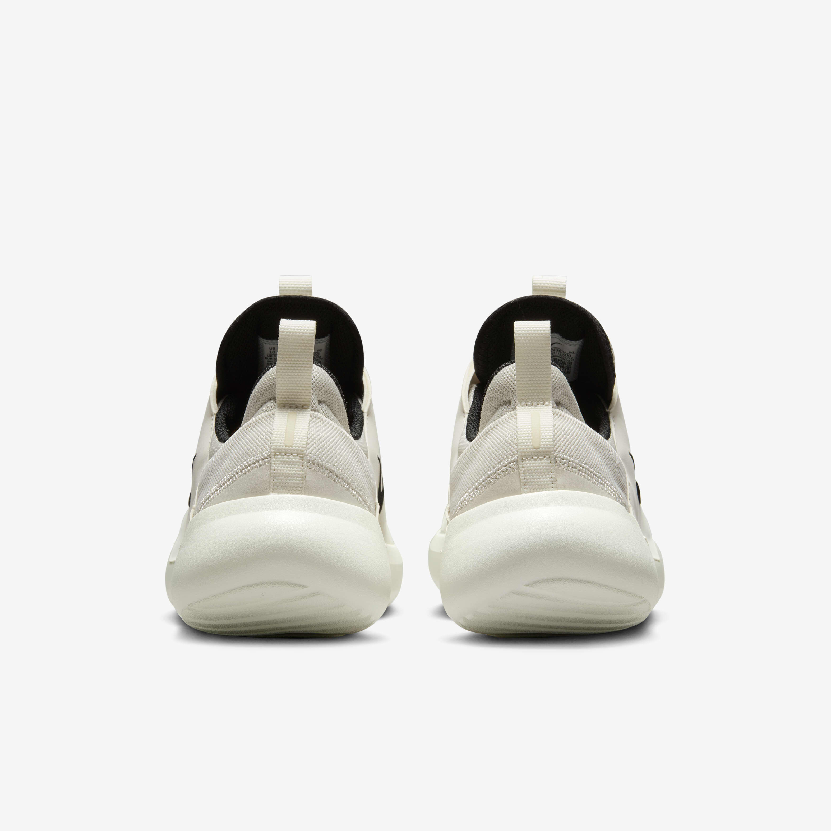 نايكي اي-سيريز AD image number 5