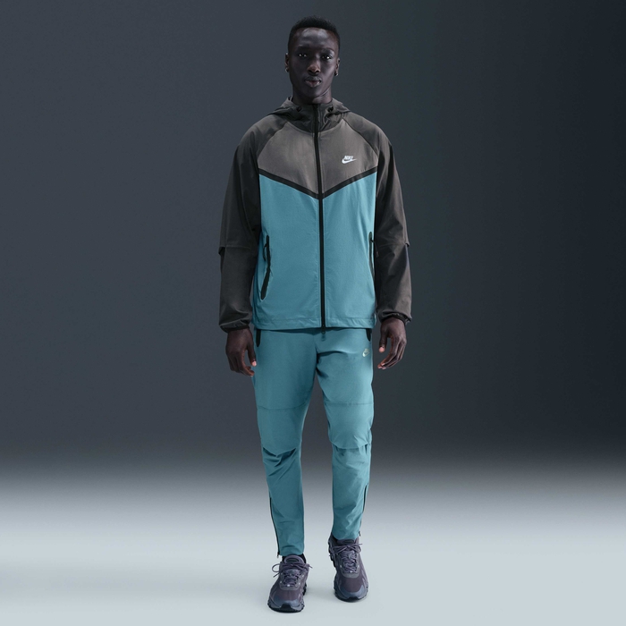 Nike Tech image number 3 Nike Tech image number 3
