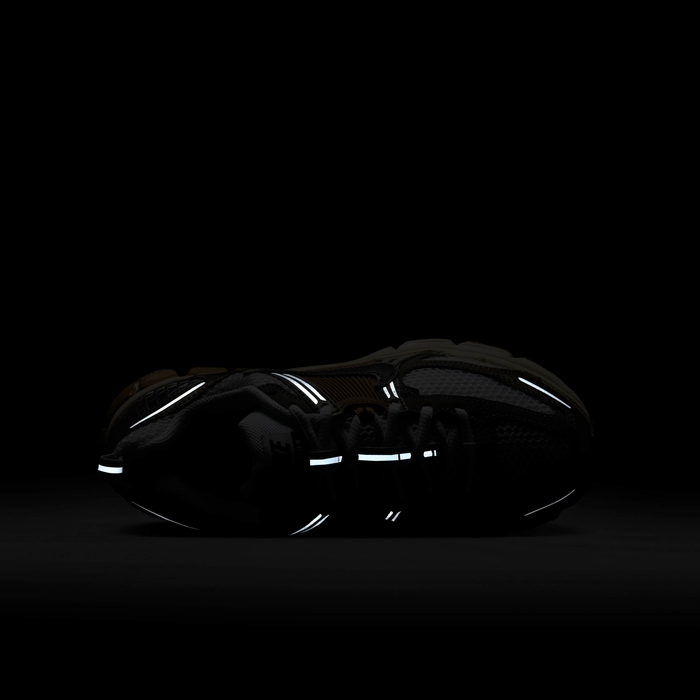 نايكي فوميرو 5 image number 8 نايكي فوميرو 5 image number 8