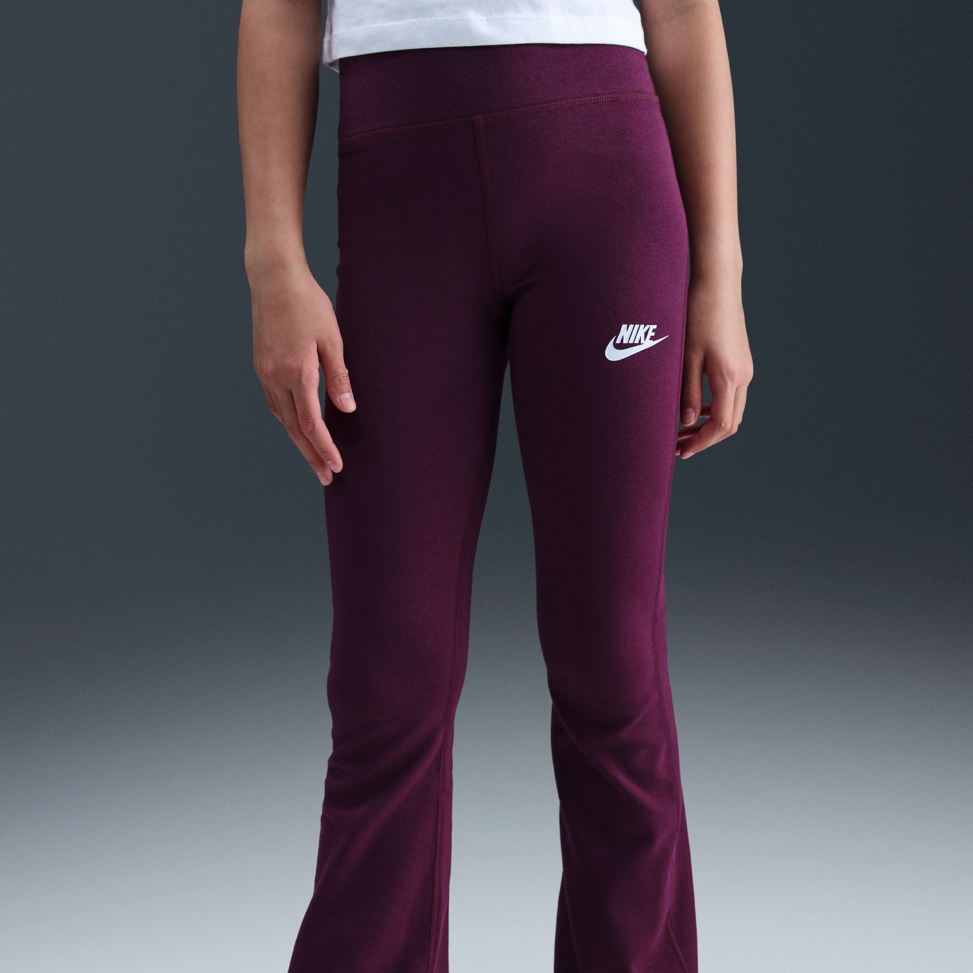 نايكي سبورتسوير كلاسيك image number 1