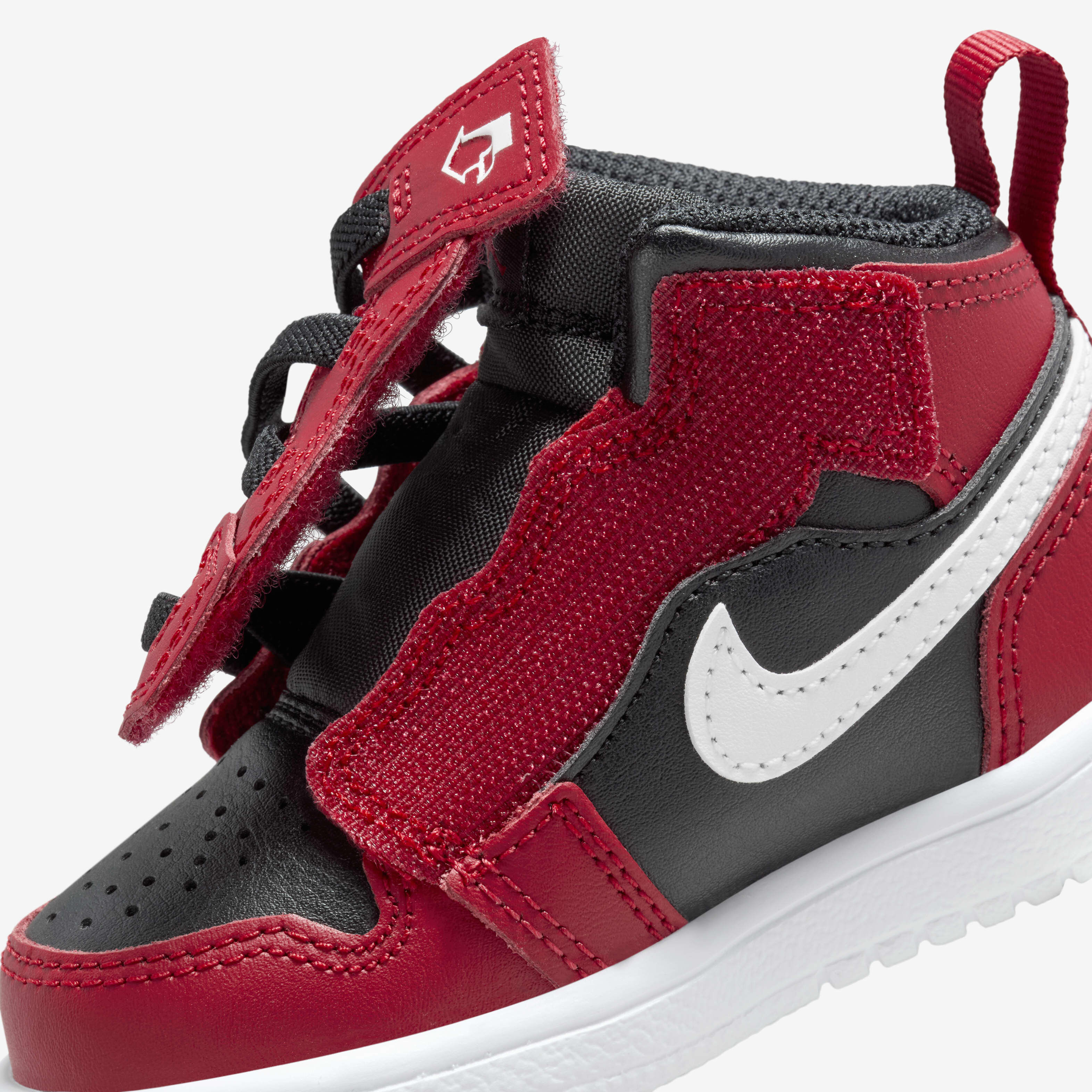 Jordan 1 Mid Alt image number 7