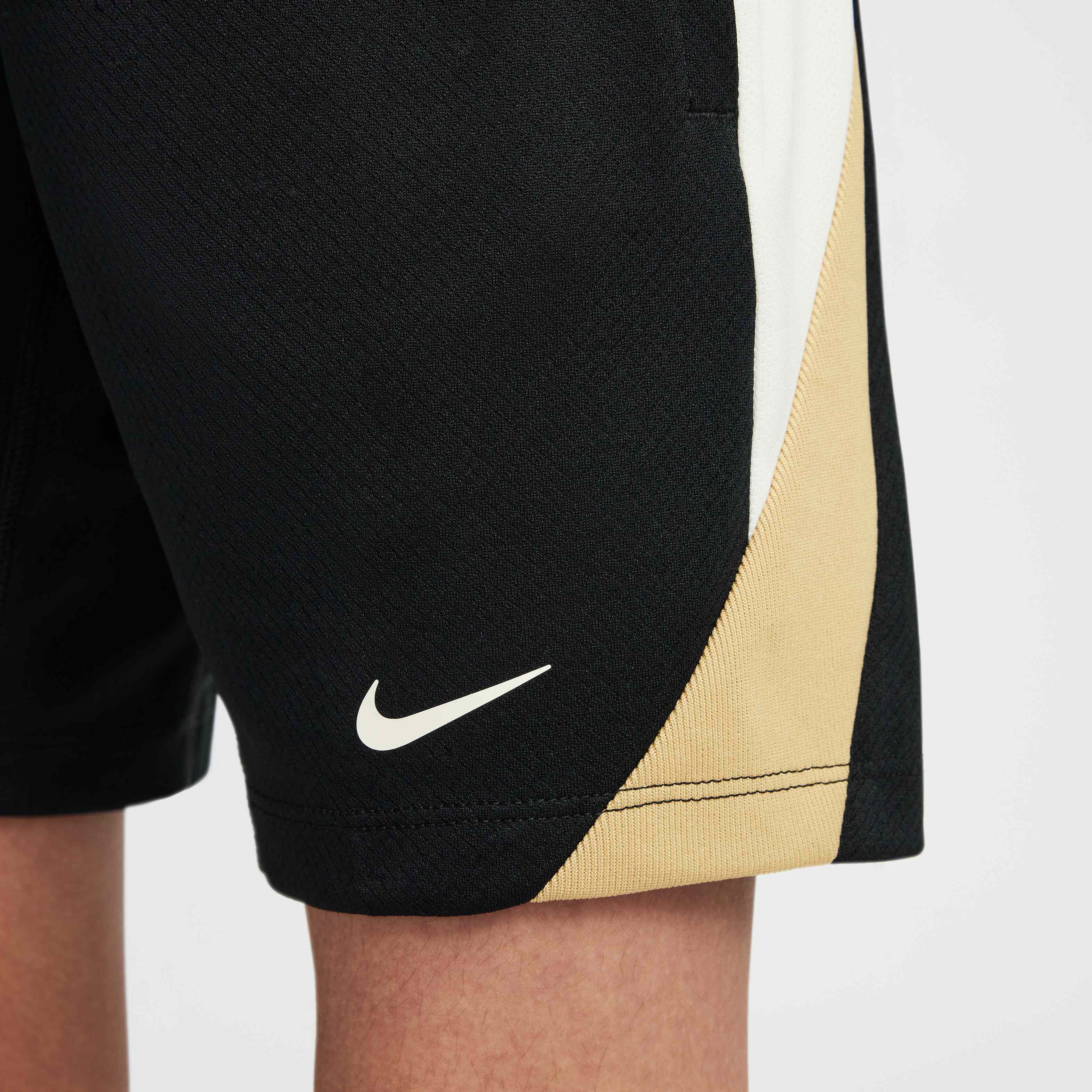 Nike Dri-FIT Strike image number 5