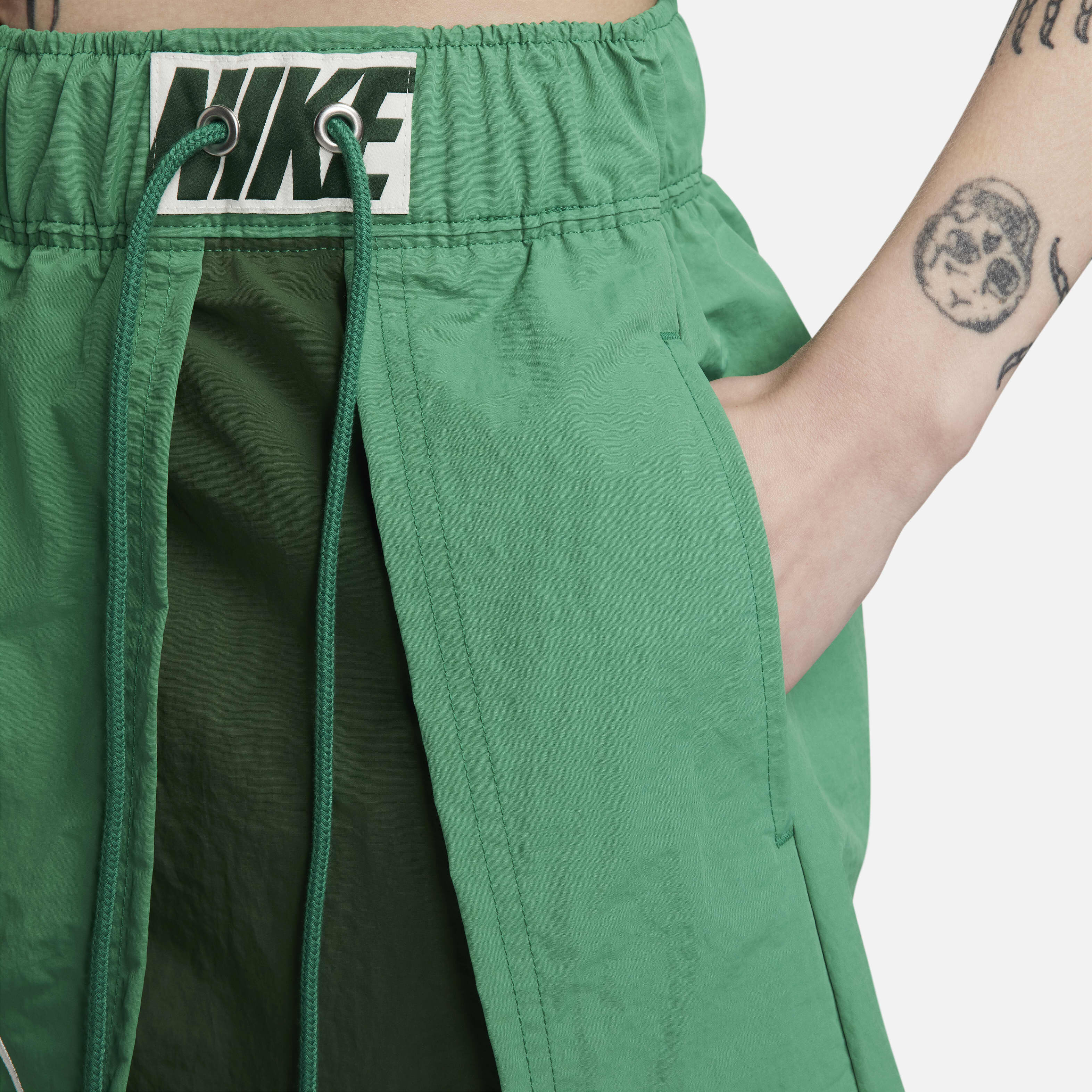 نايكي سبورتسوير &times; نايكي يونايتد image number 3