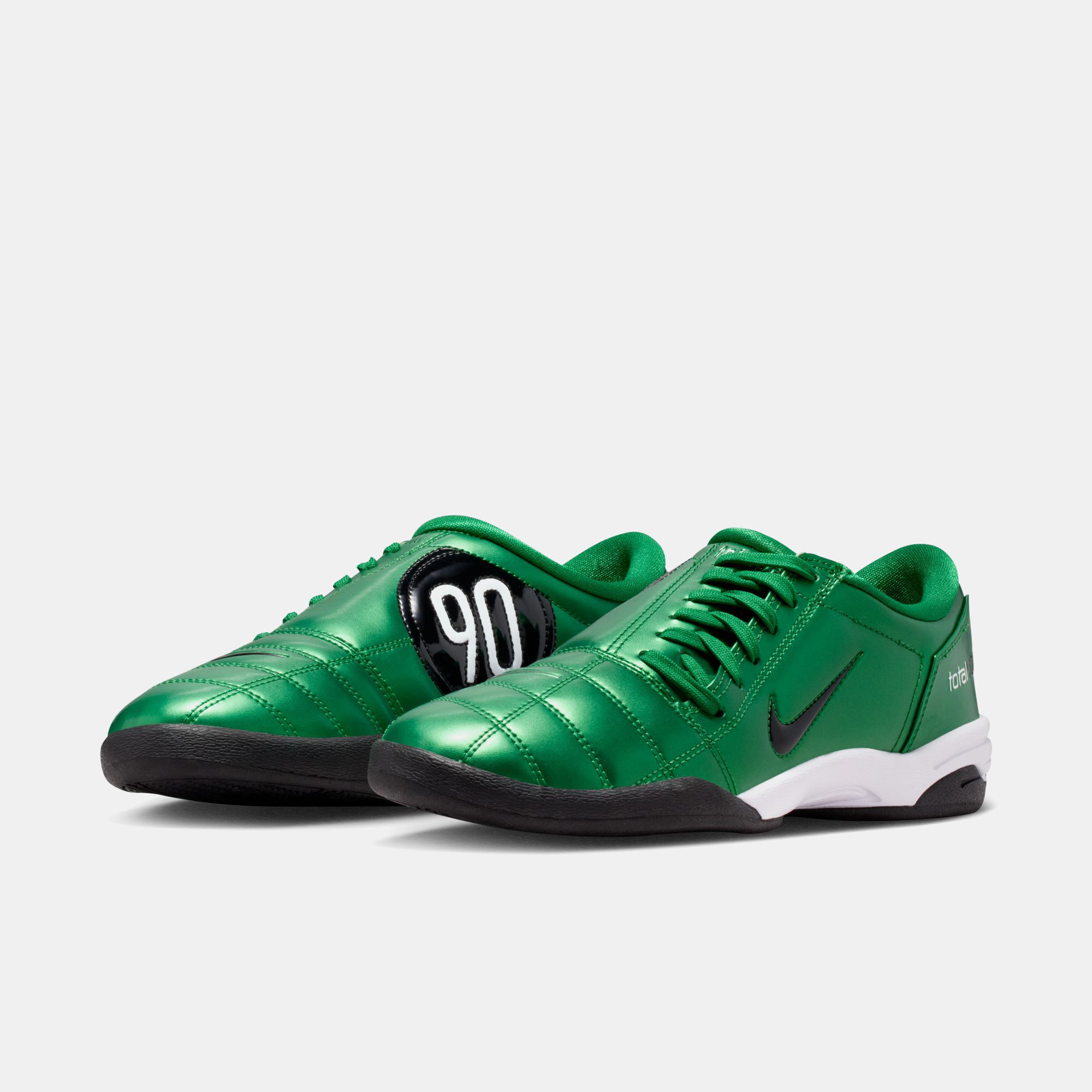 Nike Total90 image number 2