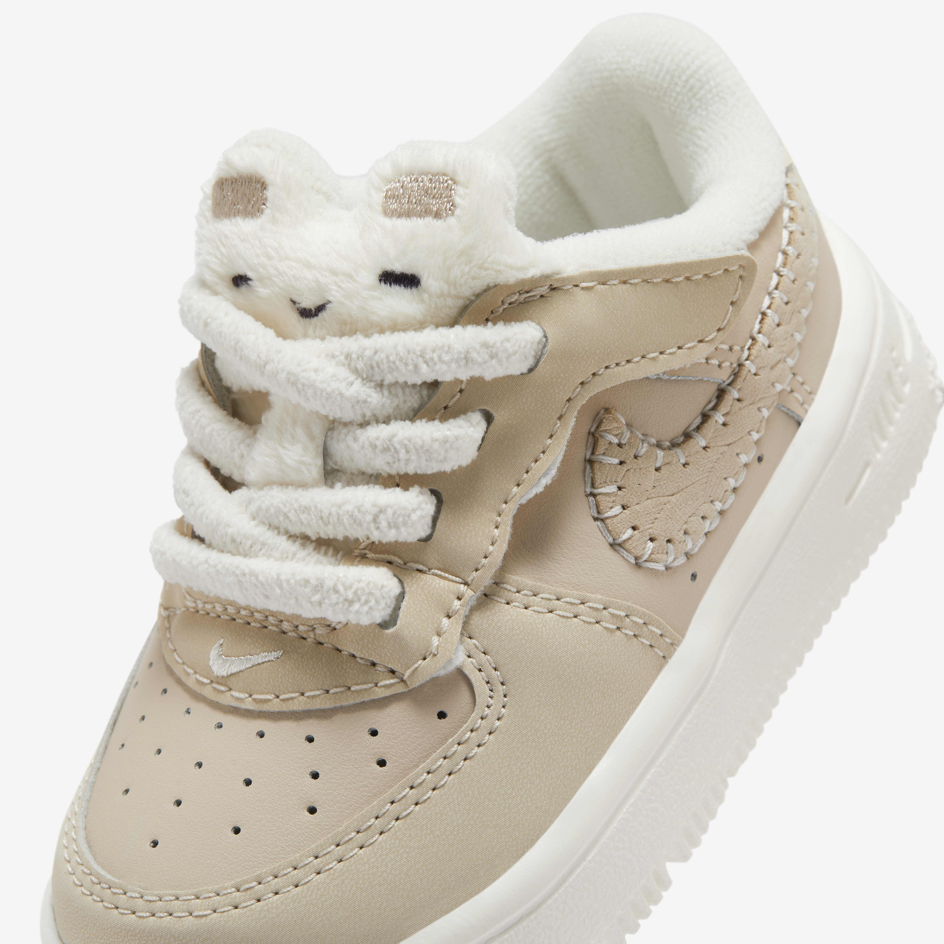 Nike Force 1 Low SE EasyOn image number 6