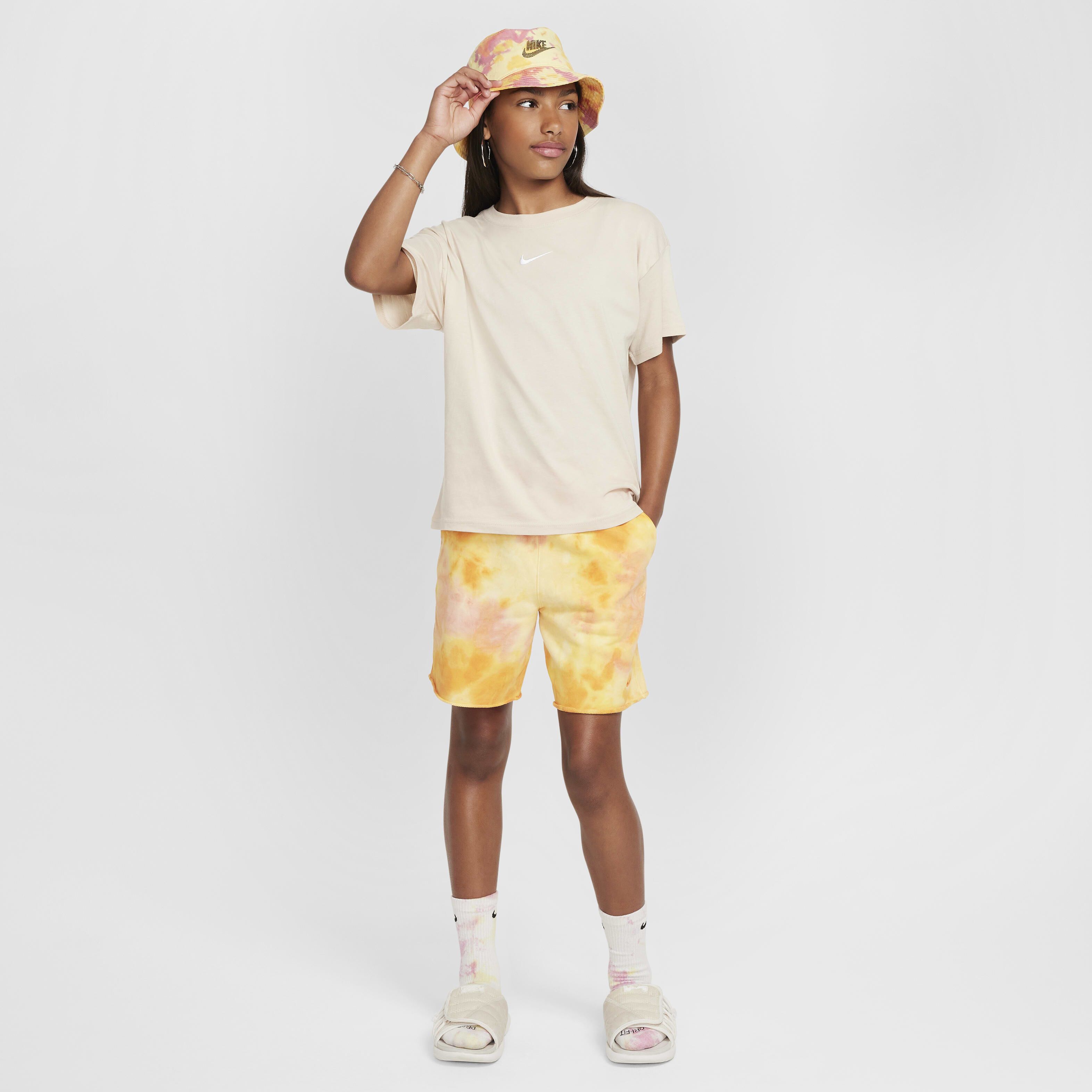 Nike Sportswear Essential image number 3