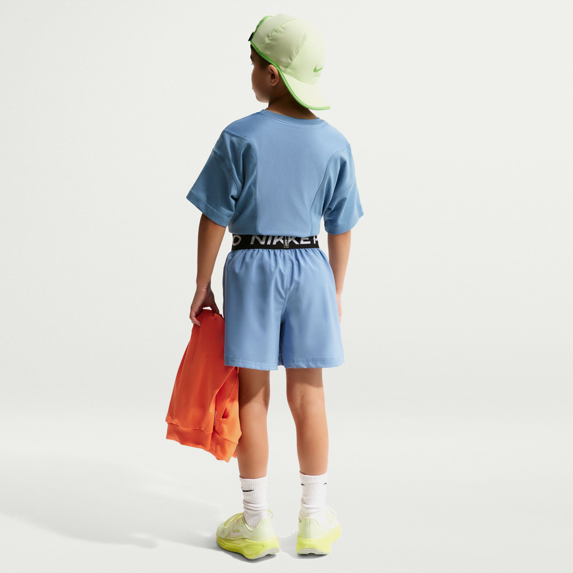 Nike Pro image number 1