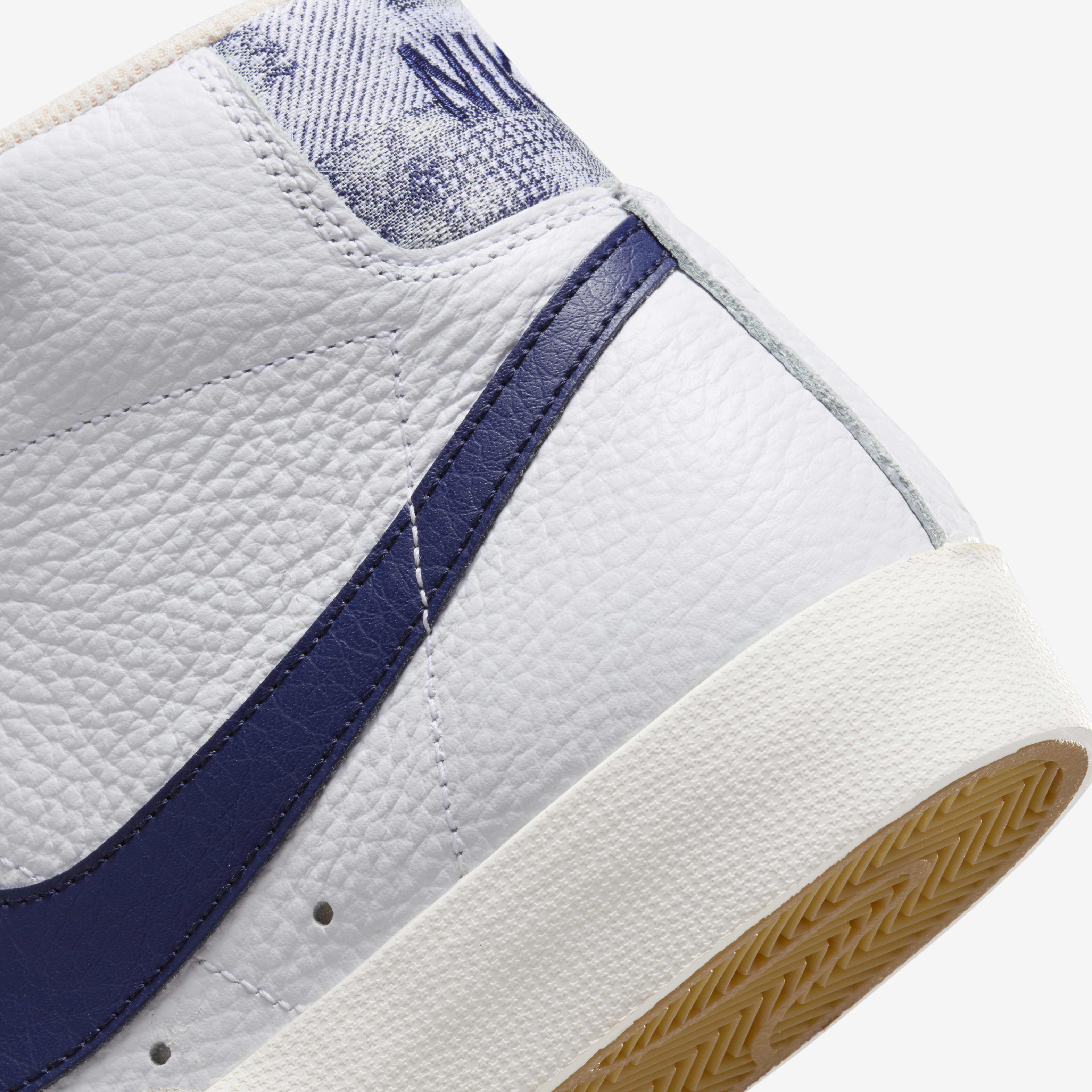 Nike Blazer Mid '77 image number 7