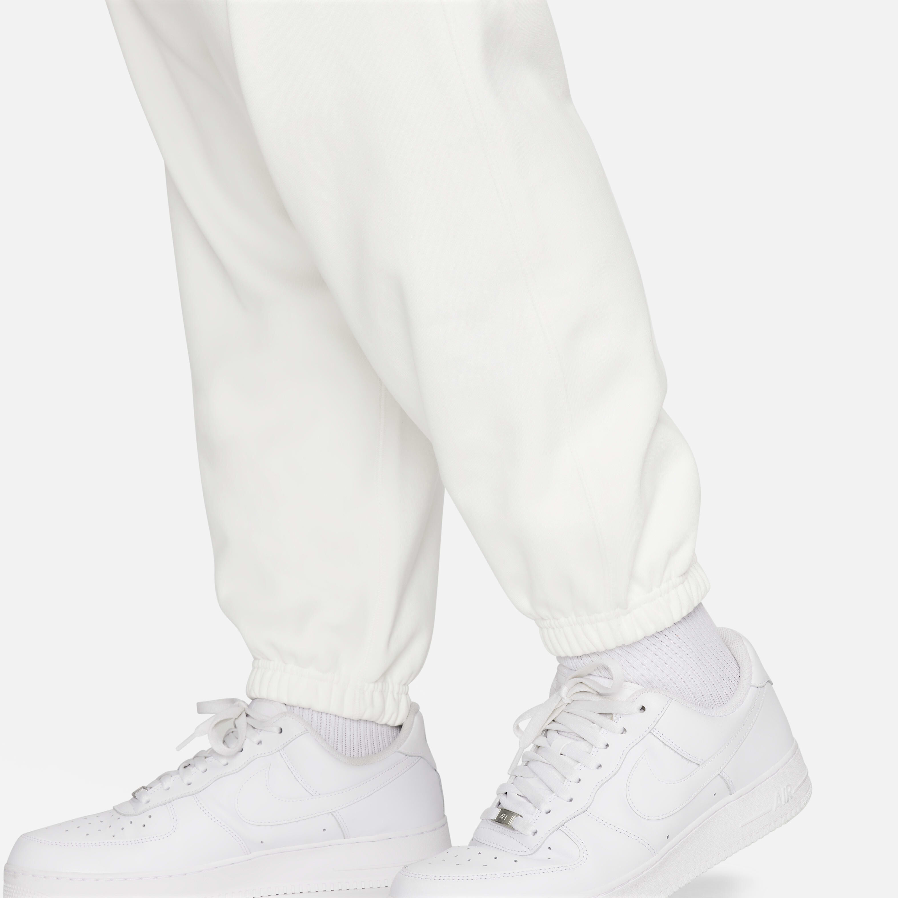 Nike Solo Swoosh image number 11