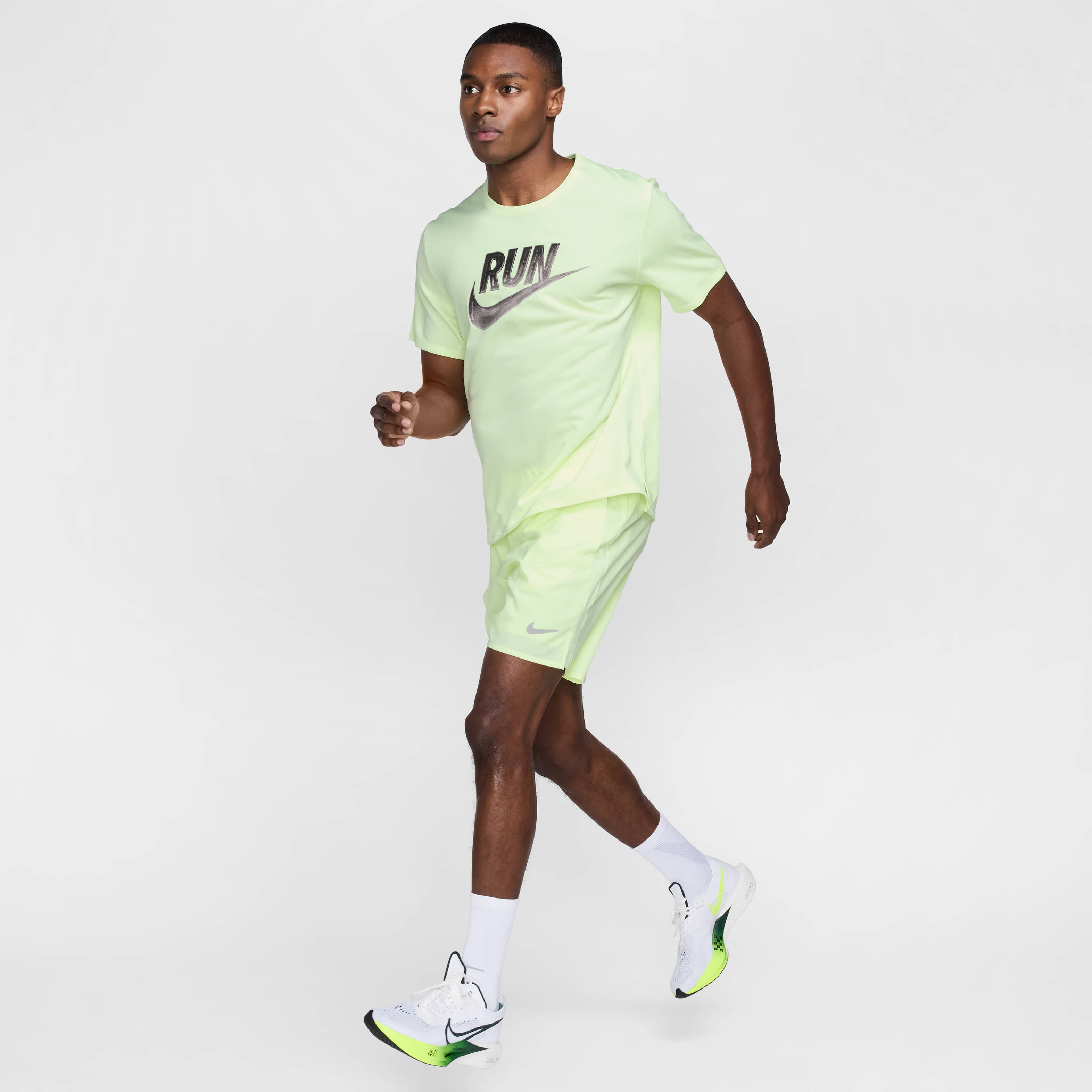 نايكي تشالنجر image number 8