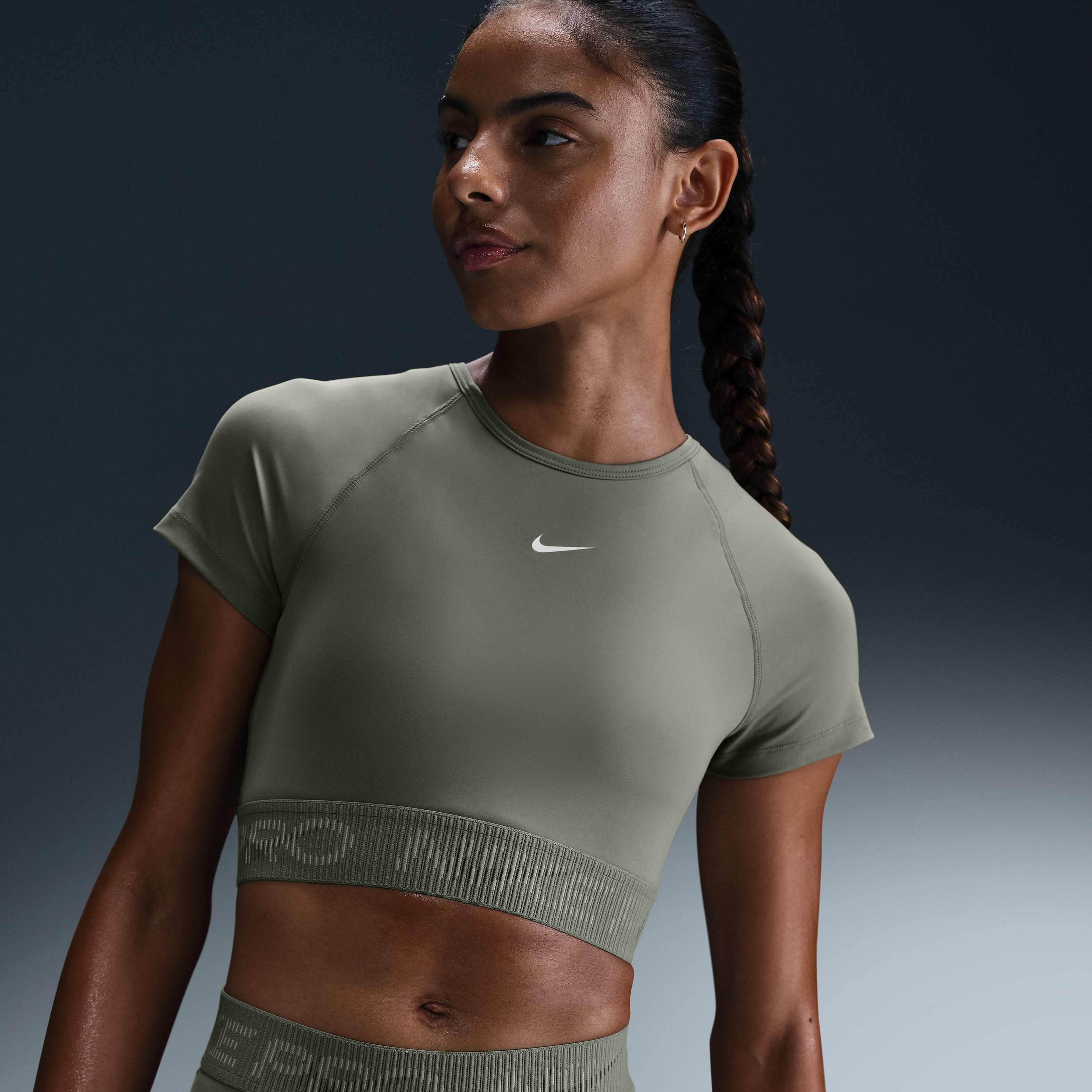 Nike Pro image number 0