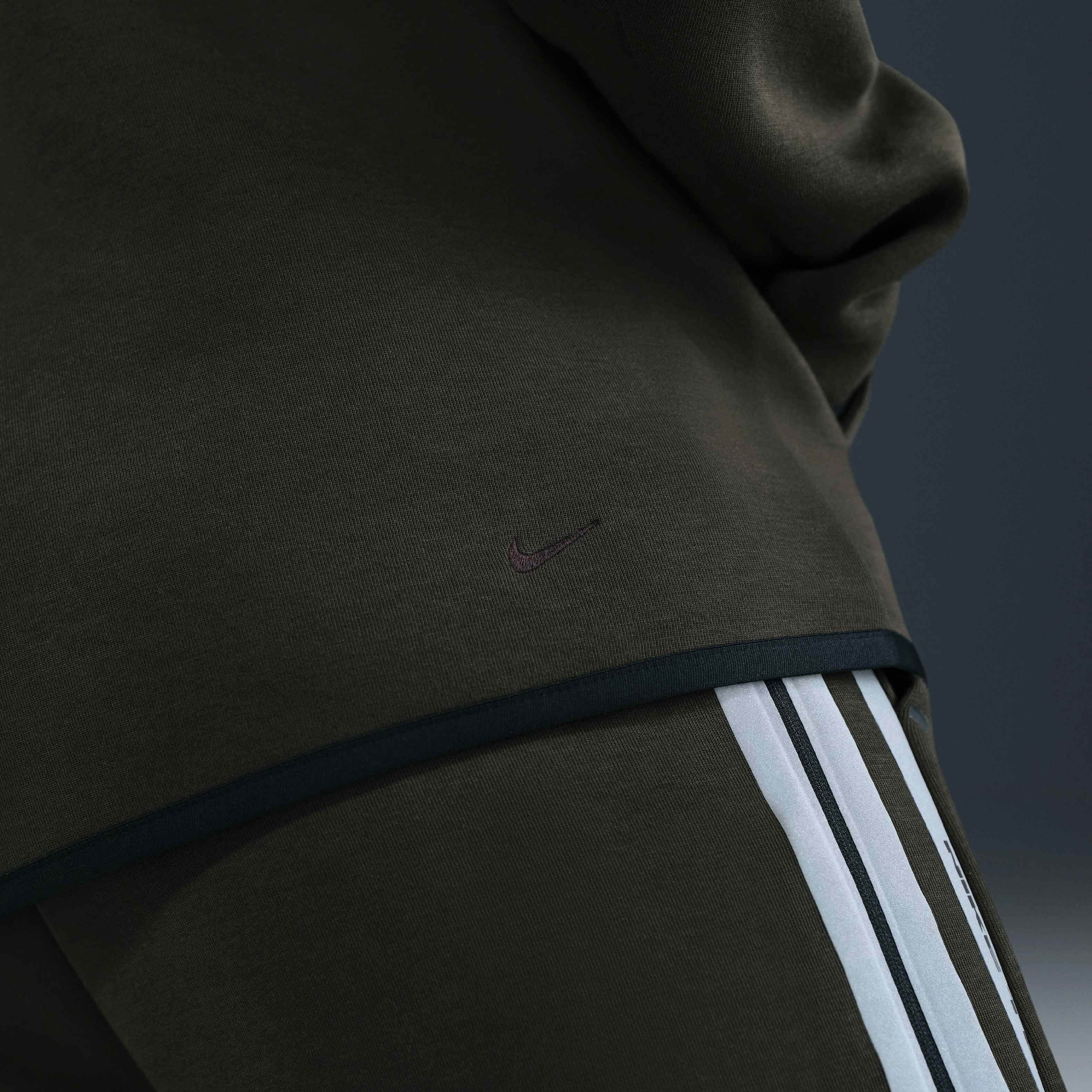 نايكي تك image number 5