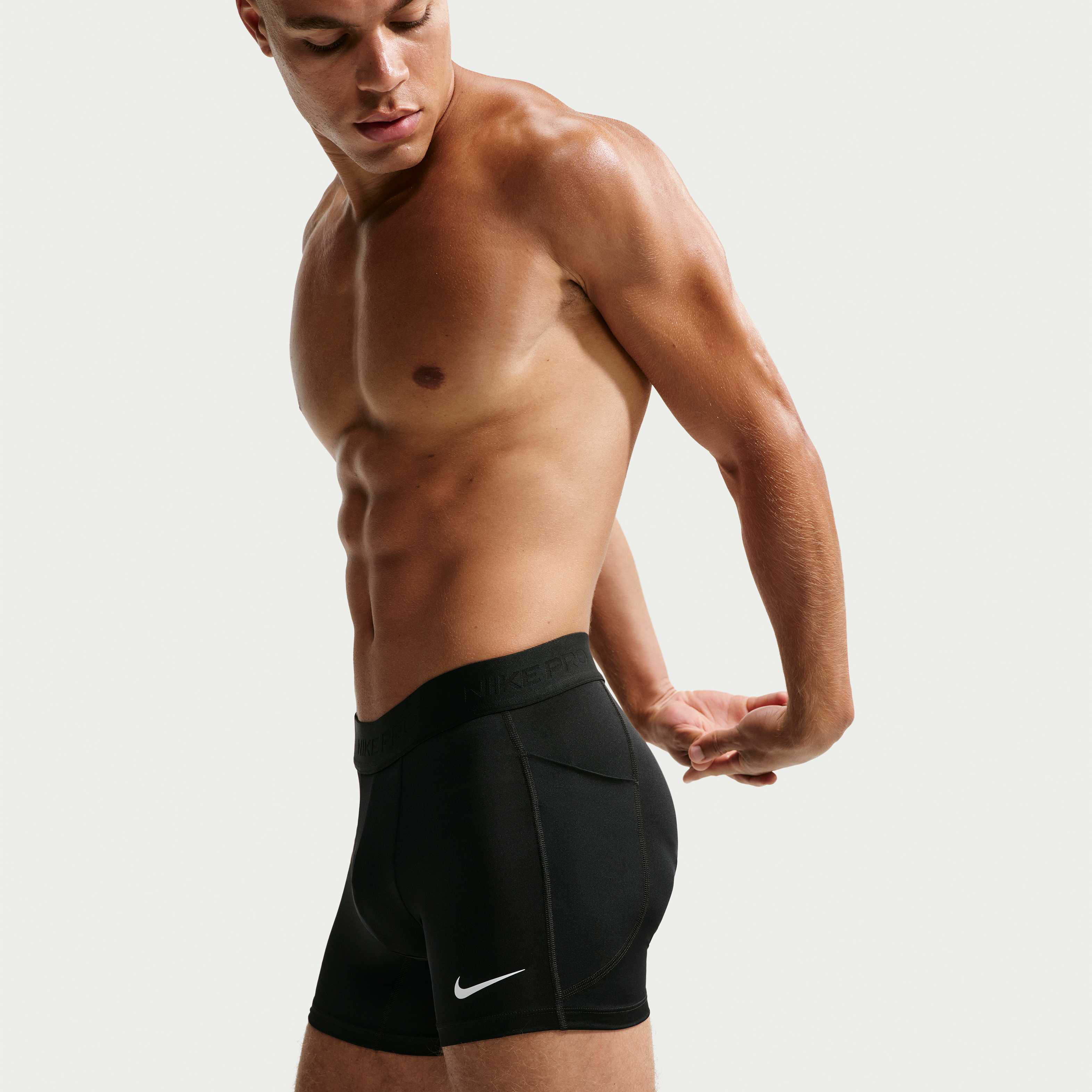 Nike Pro image number 3
