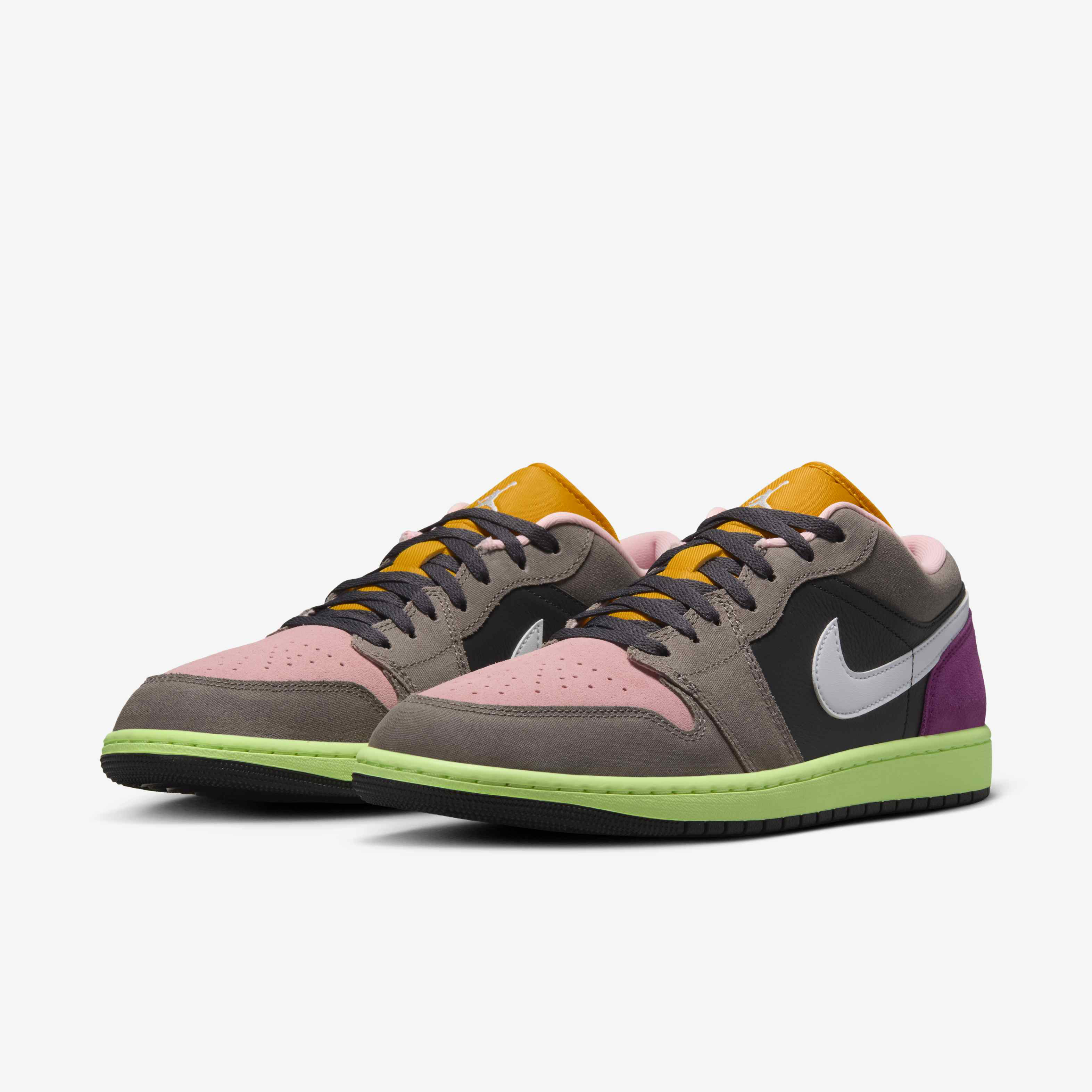 Air Jordan 1 Low SE image number 4