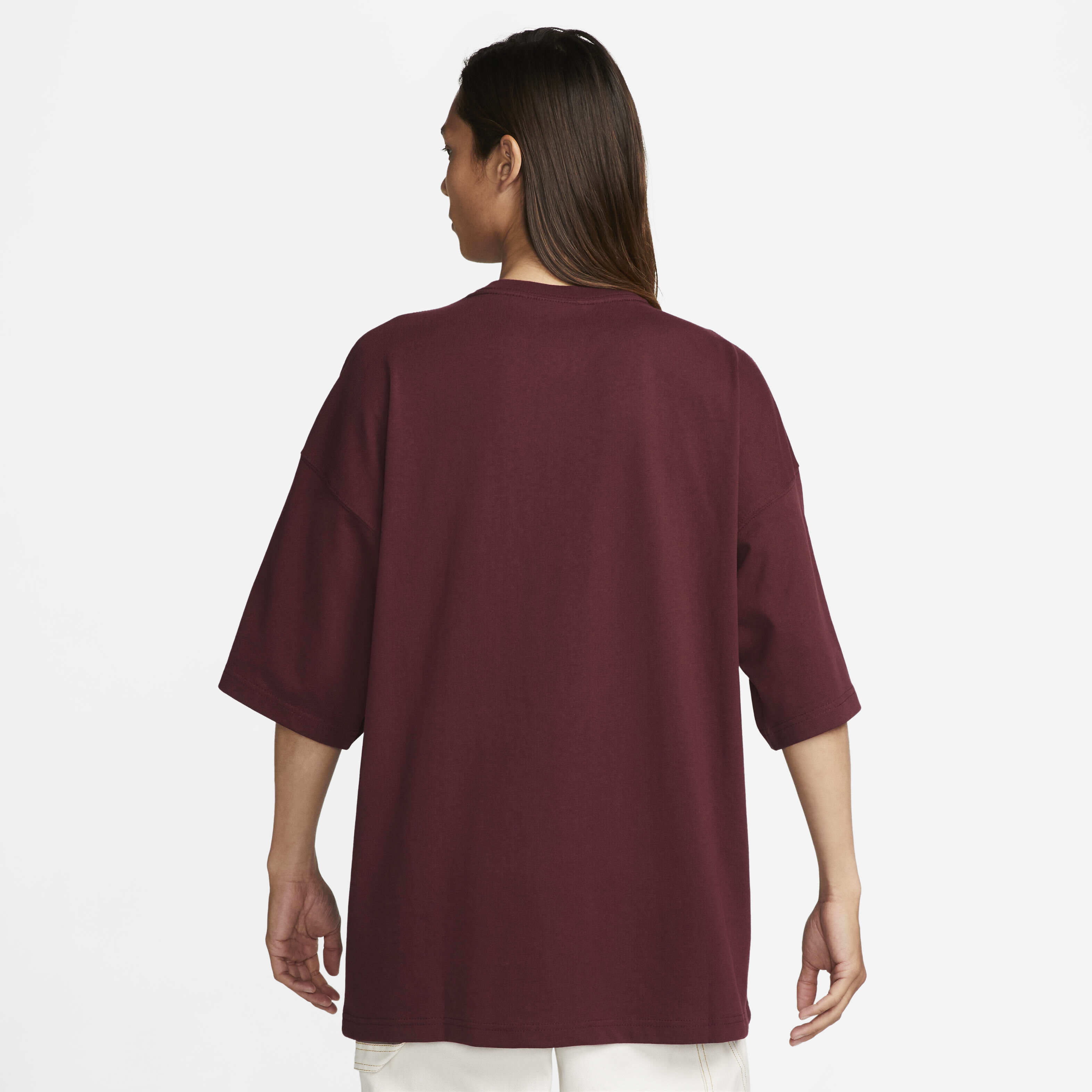 نايكي سبورتسوير بريميوم اسينشالز image number 1