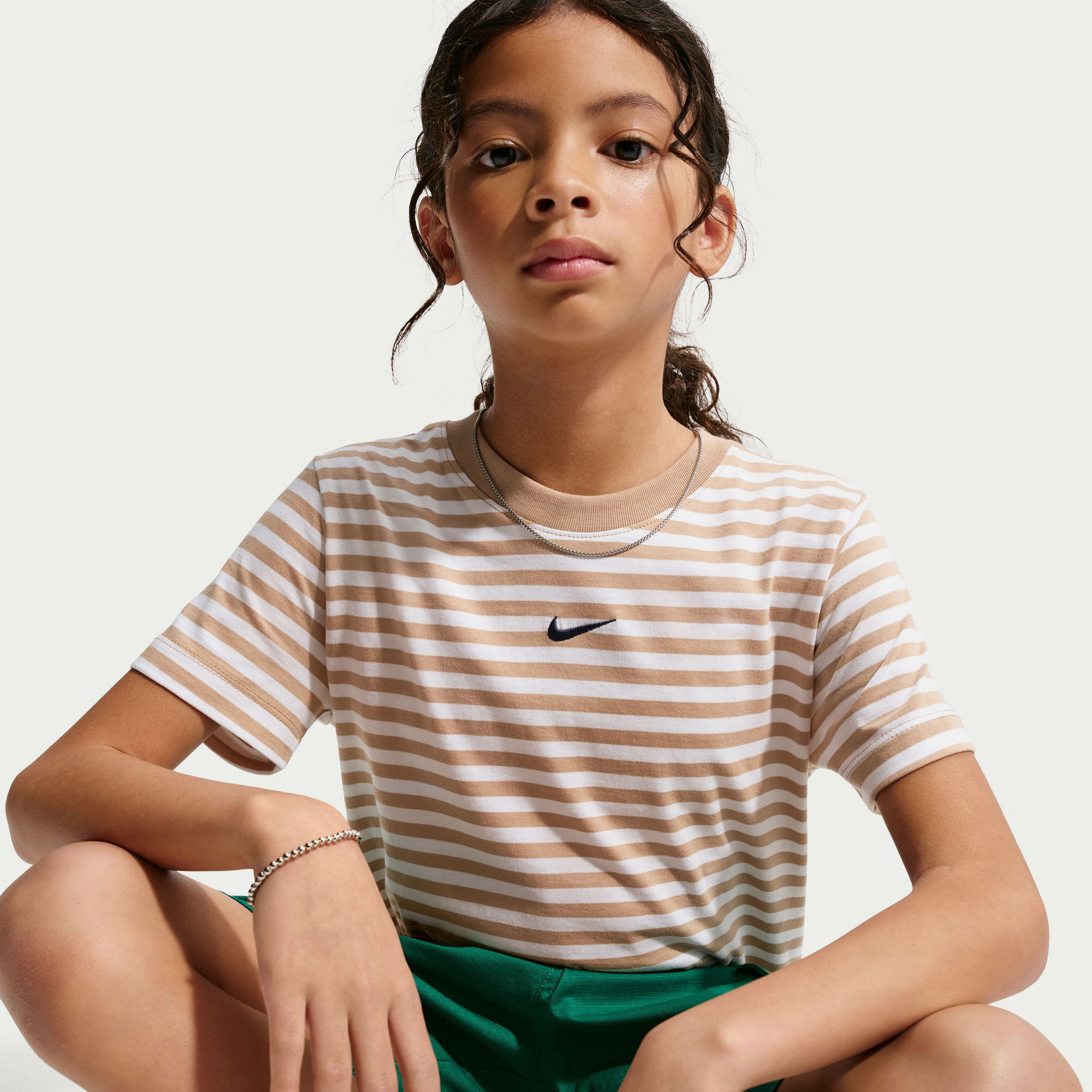 نايكي سبورتسوير image number 4