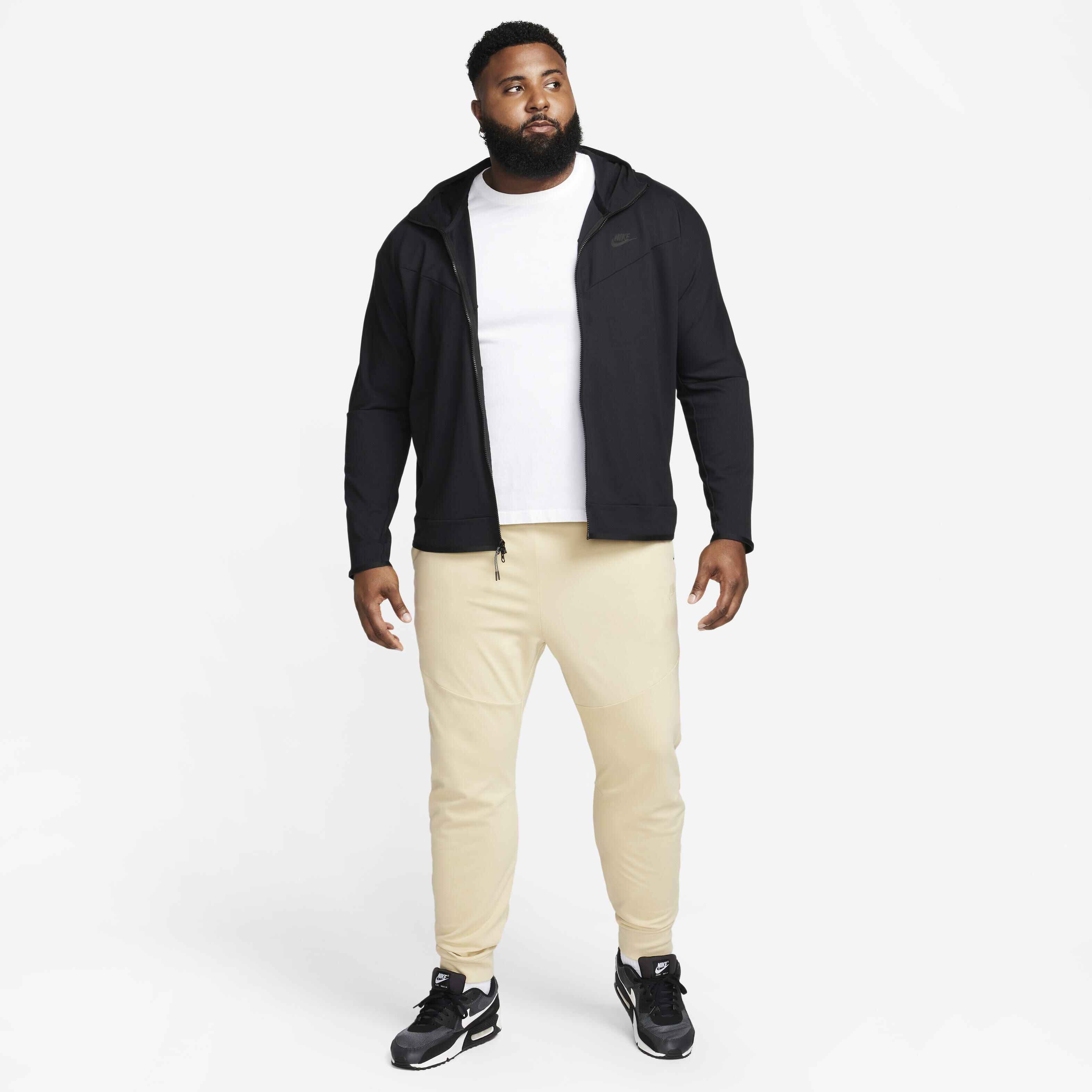 نايكي تك اسينشالز image number 11