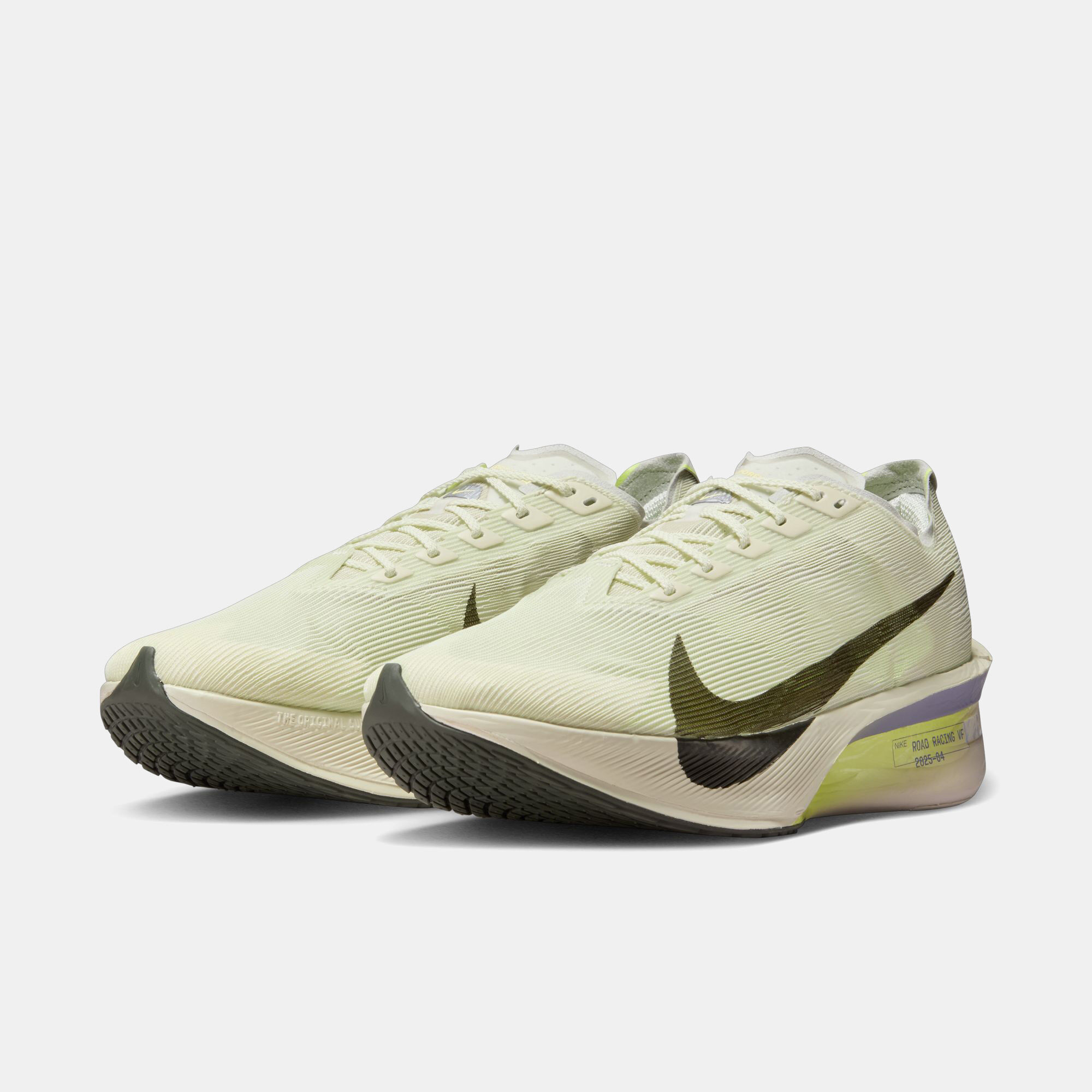 Nike Vaporfly 4 image number 2