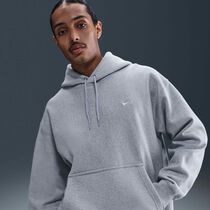 Nike Solo Swoosh