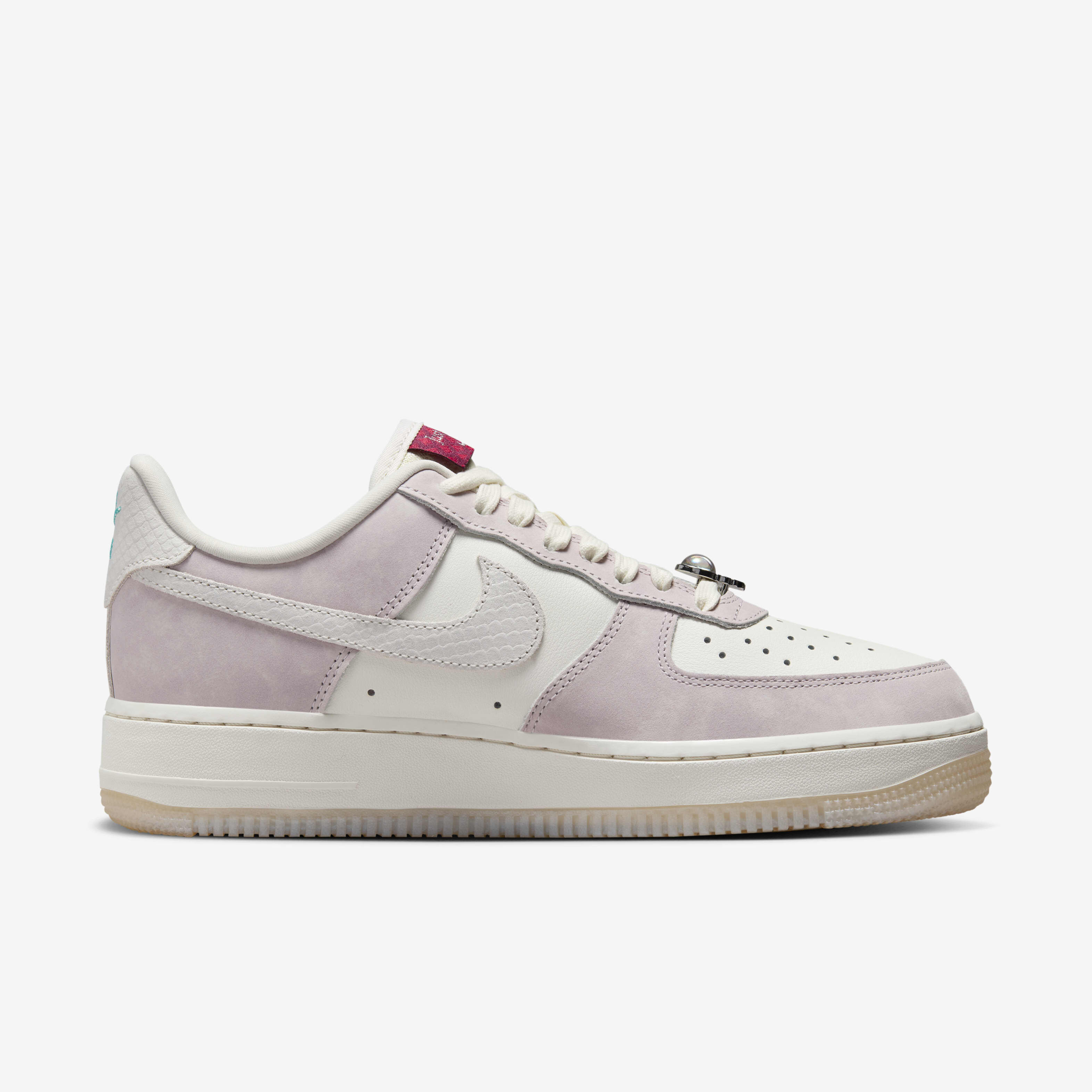 国内新品NIKE WMNS AIR FORCE 1 '07 XX 白 24.5cm エアフォース1 STAR 星 JORDAN 11 2 3 4 5 6 7 8 9 PREMIUM OG DUNK SB Nike Air Force 1 \u002707 LX 女鞋。Nike TW