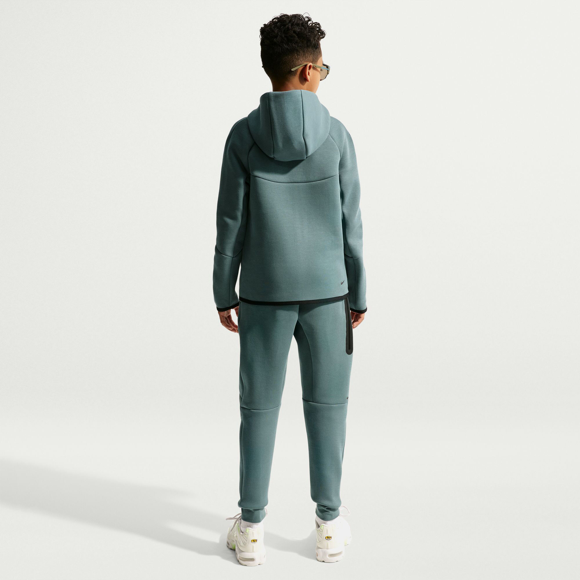 Nike Sportswear Tech Fleece image number 1